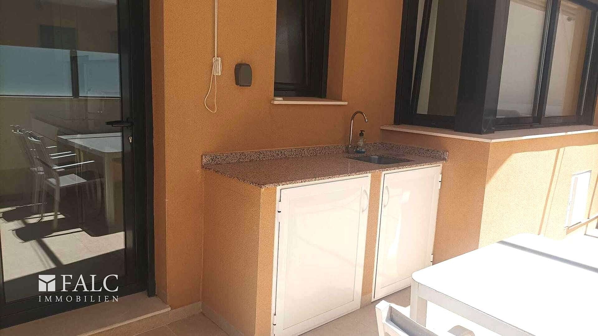Outdoor sink