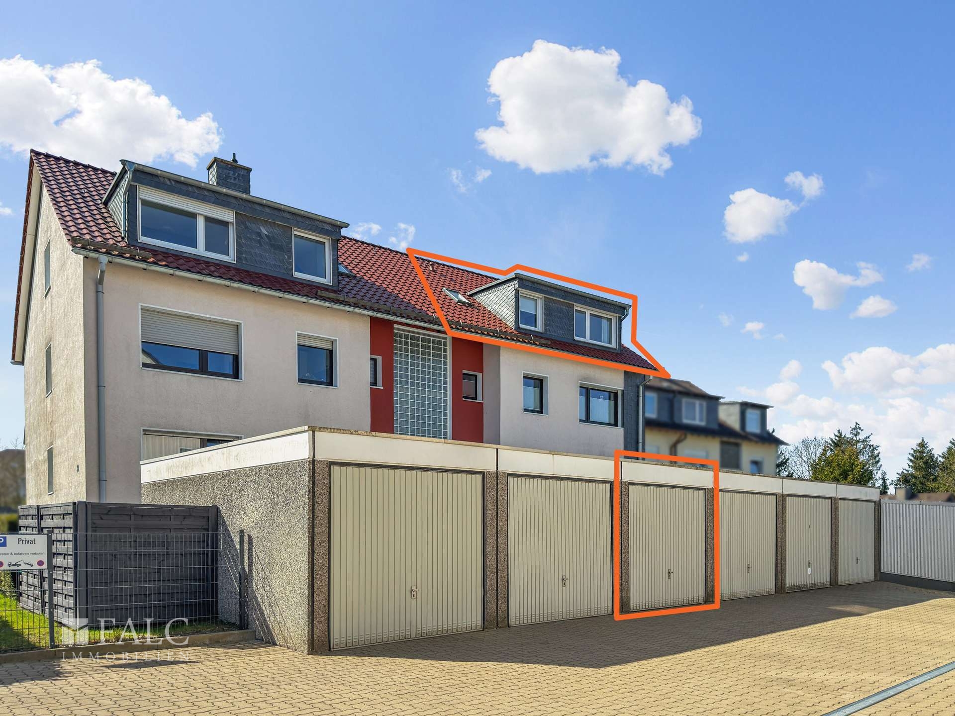 Garage und Wohnung