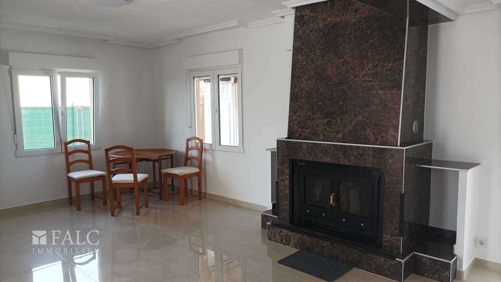 Kamin / Chimney / Chimenea