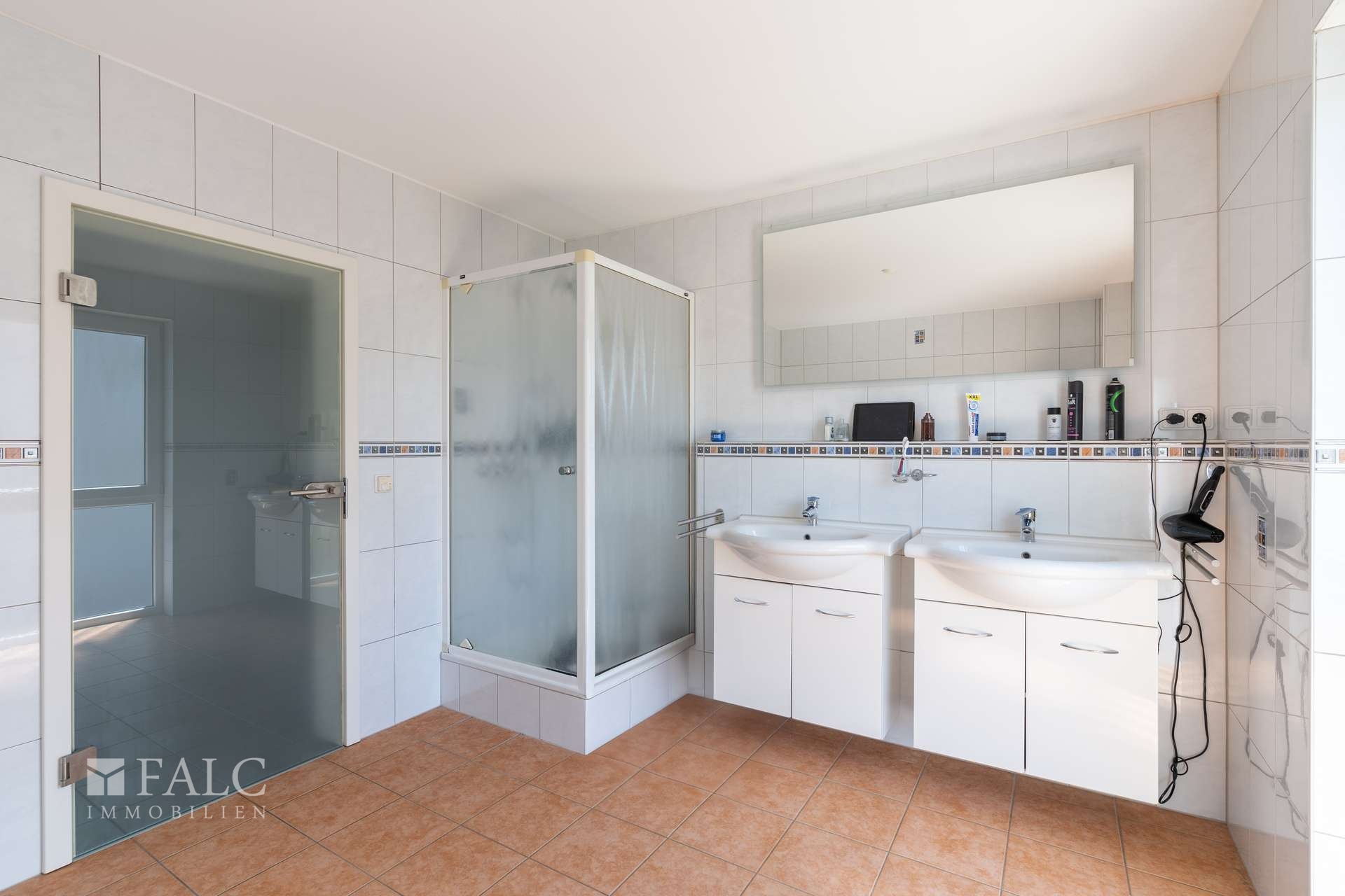 Badezimmer 1.OG