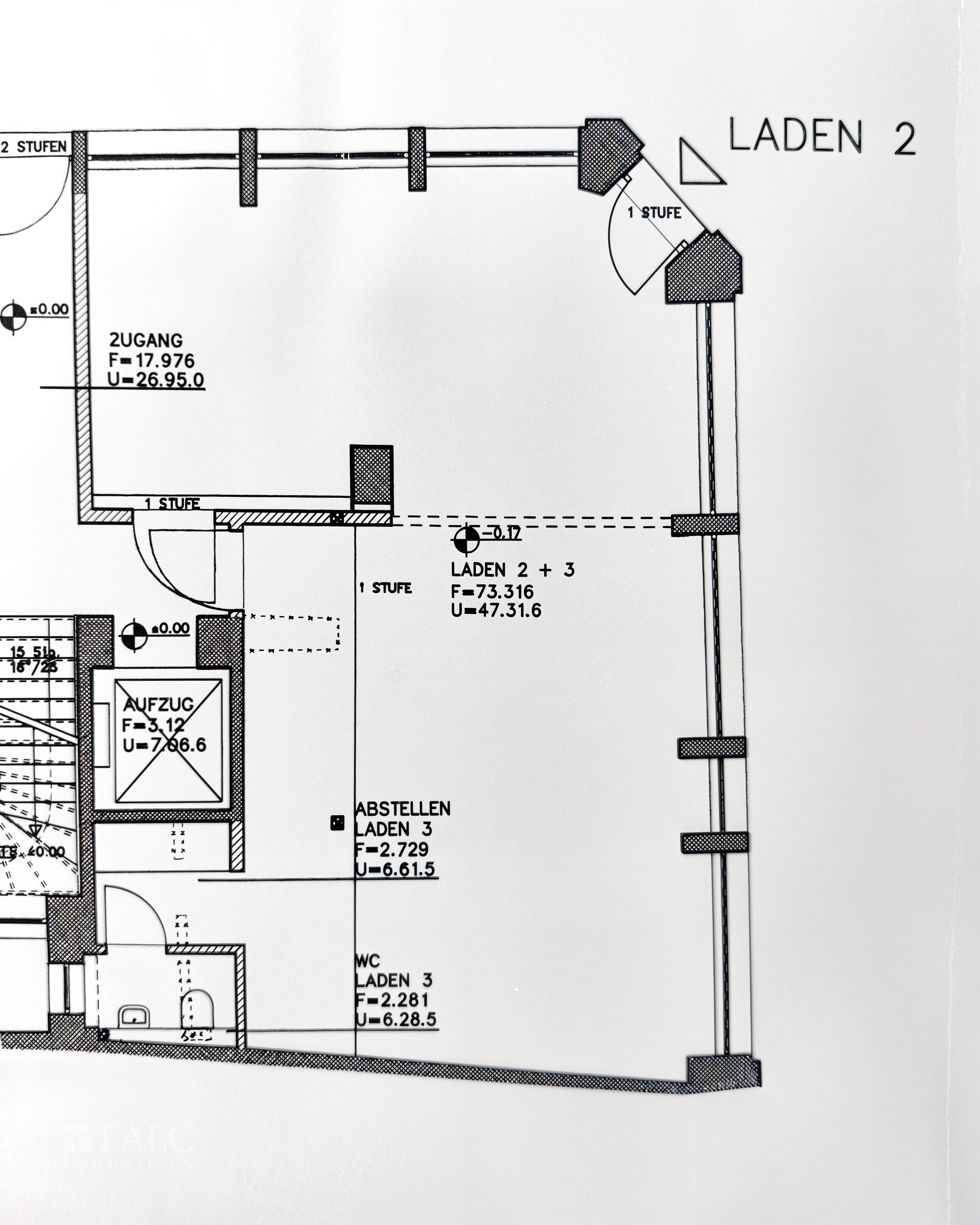 Grundriss Laden 2 - Verbessert - (KI generiert)