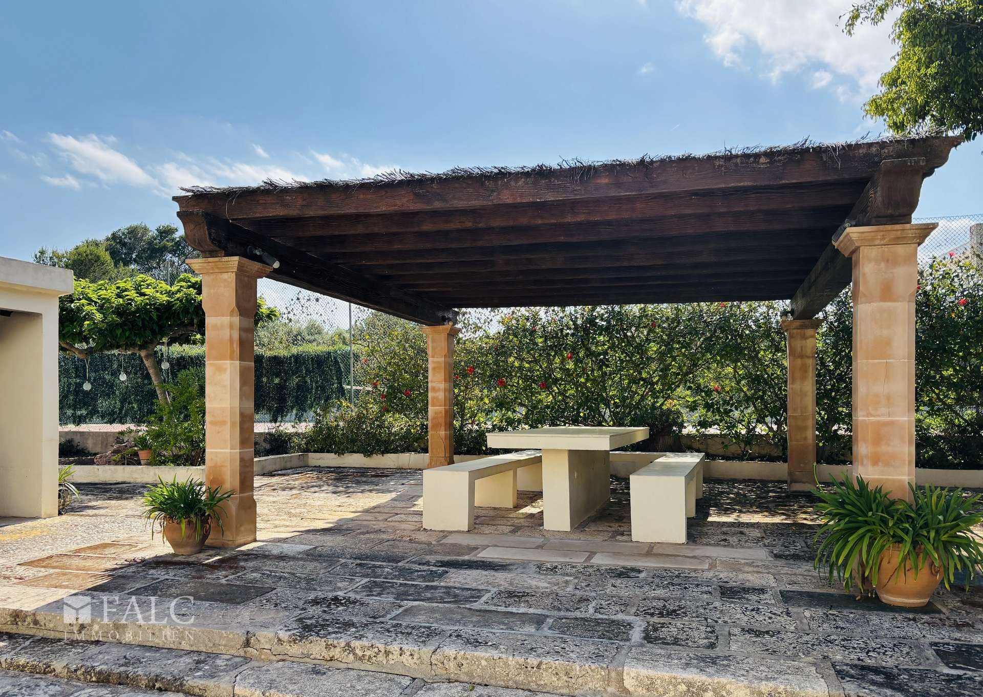 Überdachte Terrasse