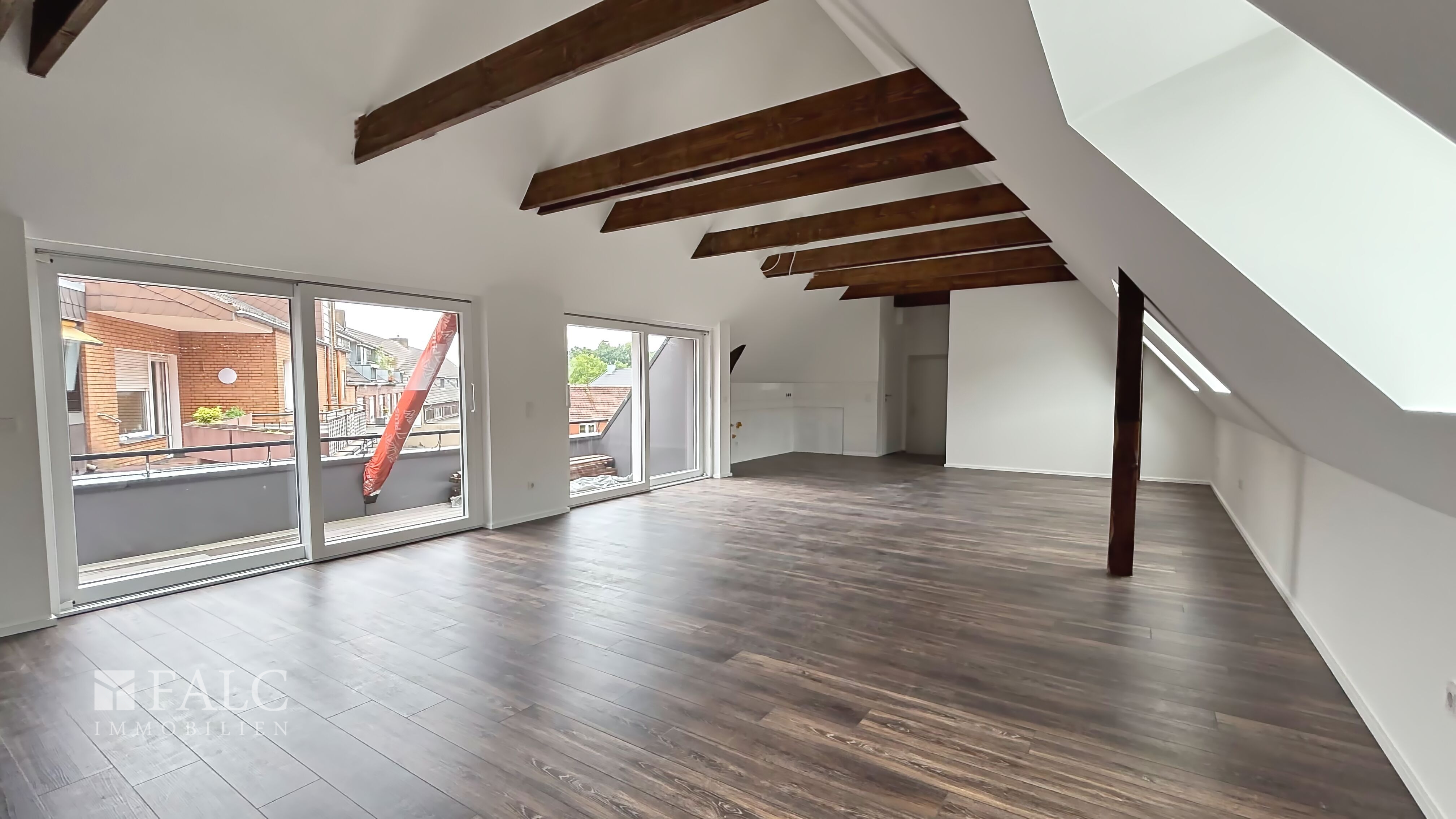 Küchenbereich mit Balkon