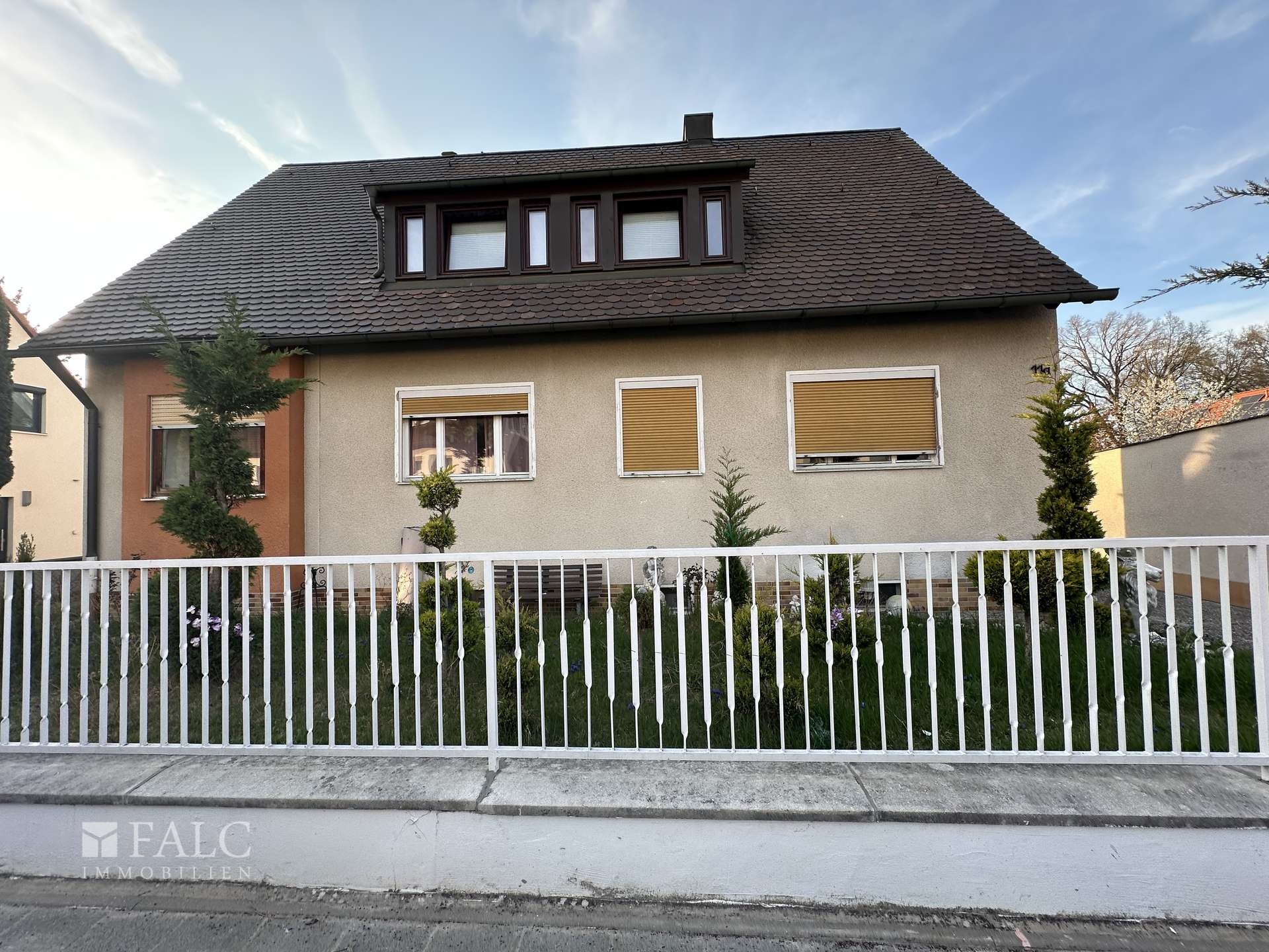 Haus Front
