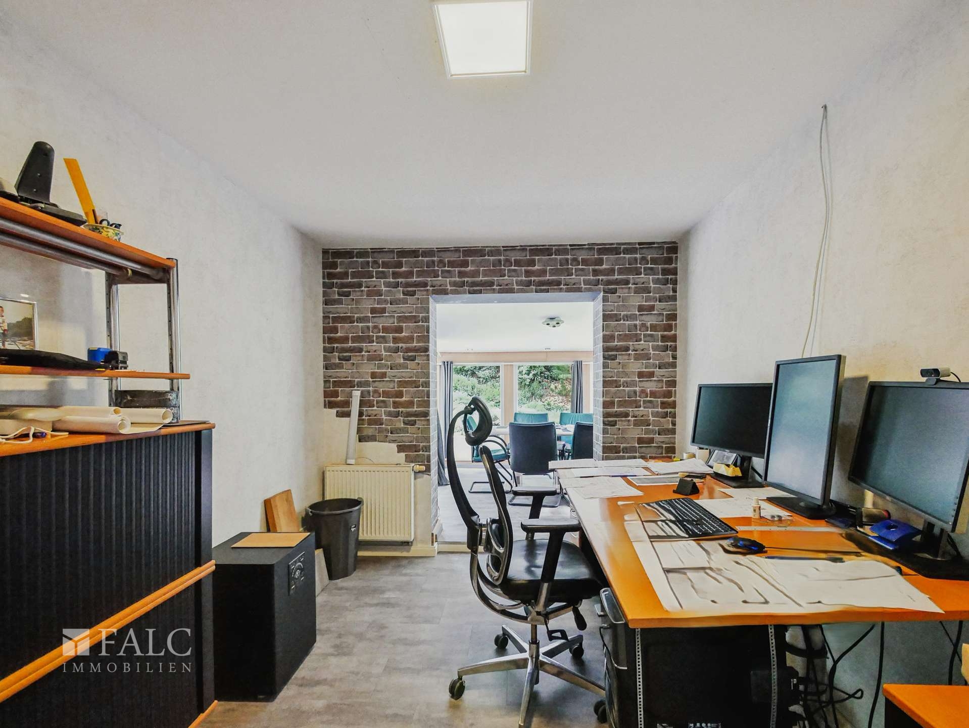 Büro/Zimmer mit Zugang zum ... 