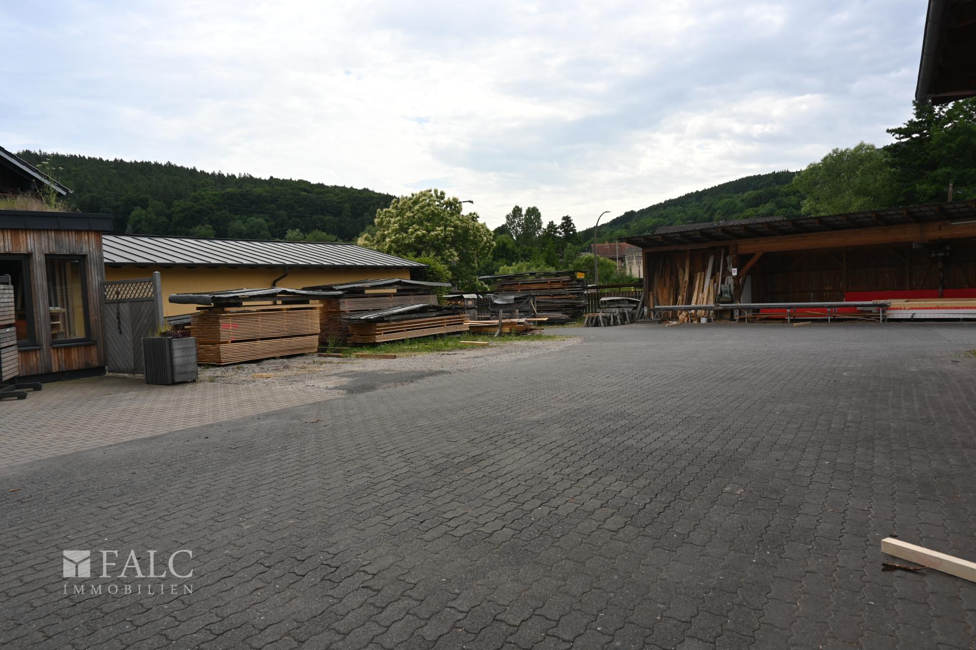 Grundstück