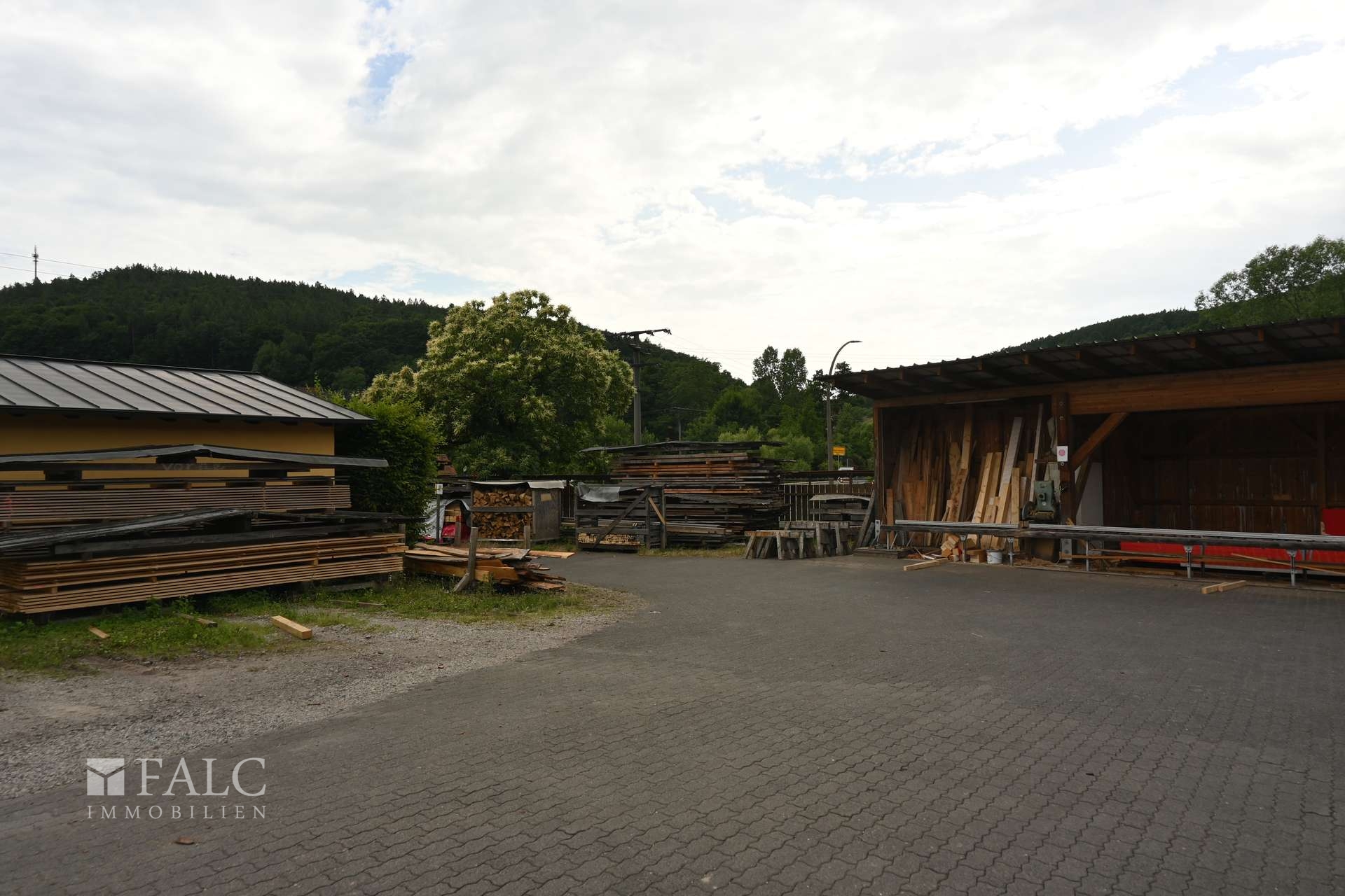 Grundstück