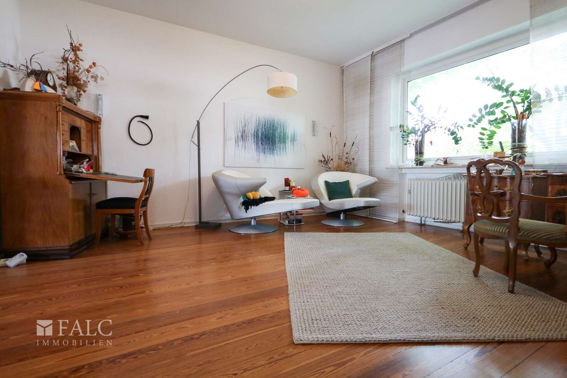Büro EG