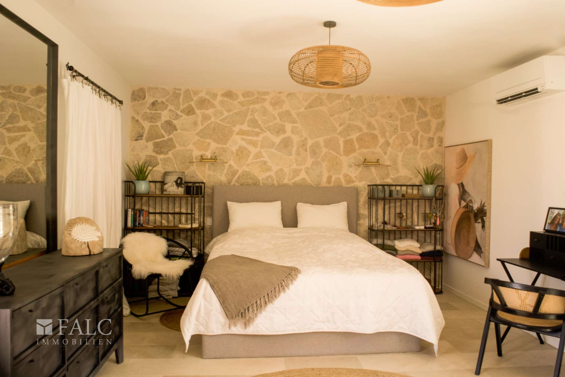 Masterbedroom