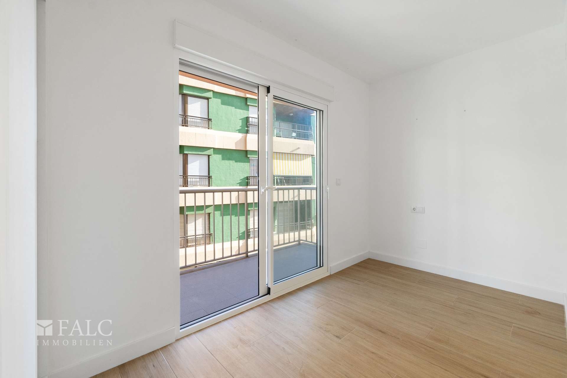 Schlafzimmer / Bedroom / Dormitorio