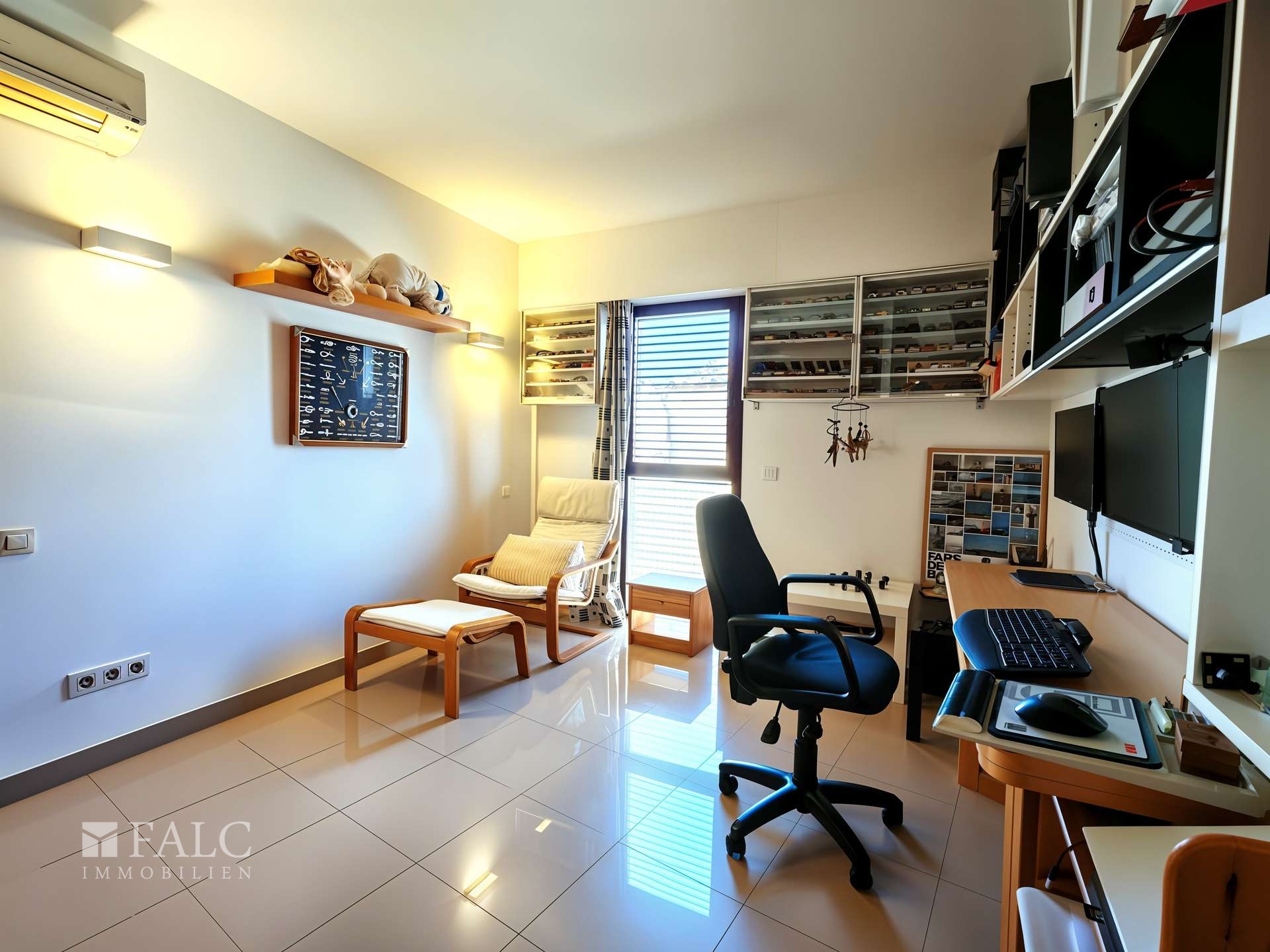 Room/Office