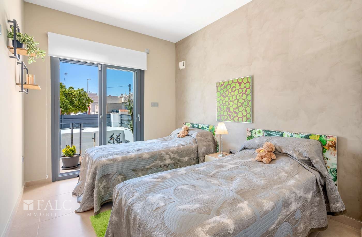 bed room / Dormitorio