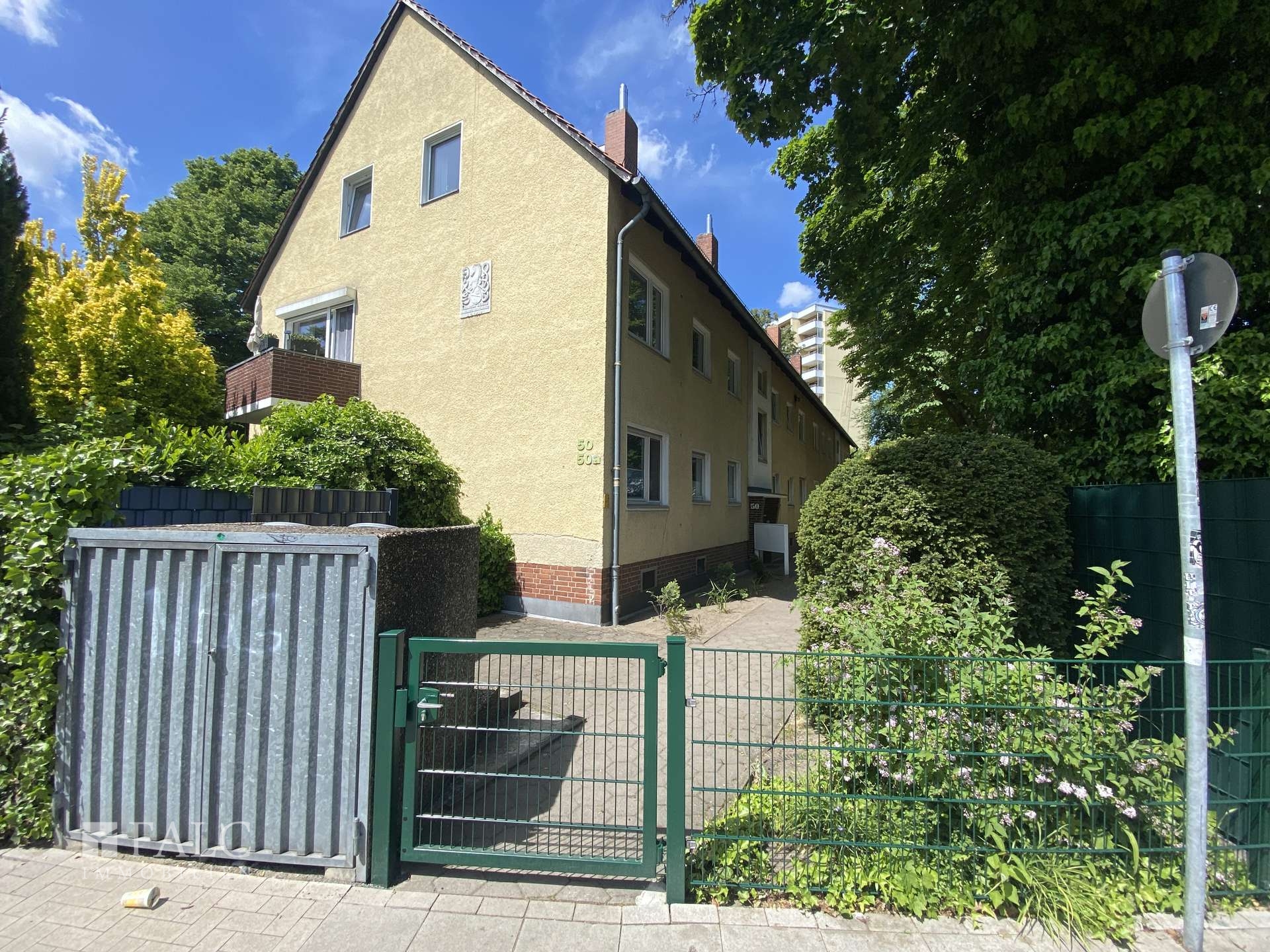 Straßenansicht