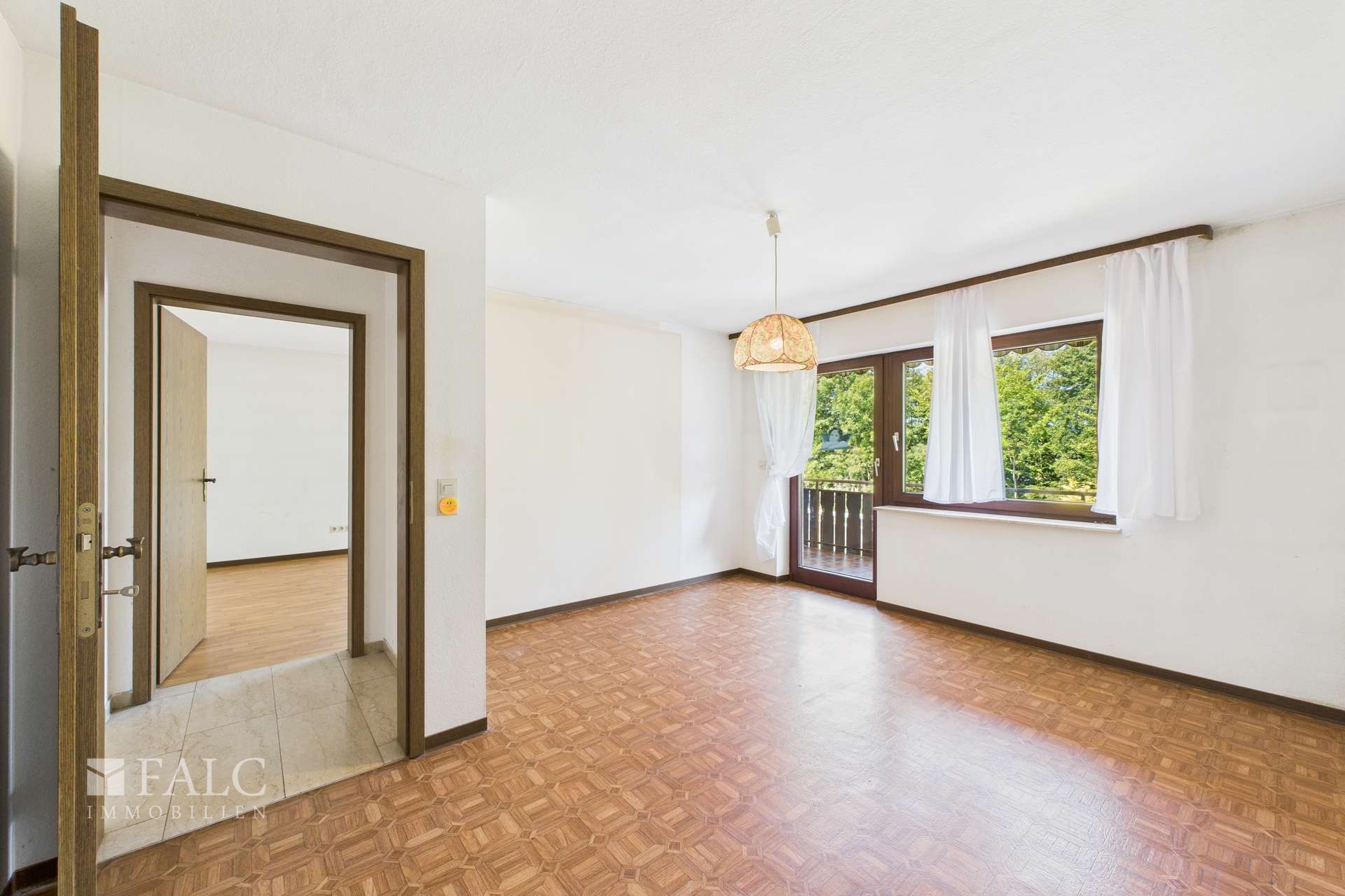 Zimmer 2 OG