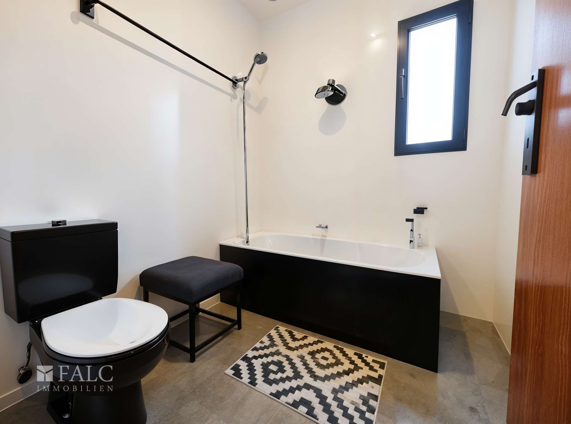 Badezimmer - Badezimmer, Modern - (KI generiert)