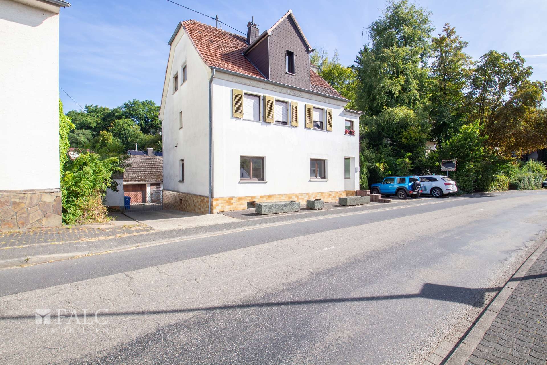 Straßenansicht