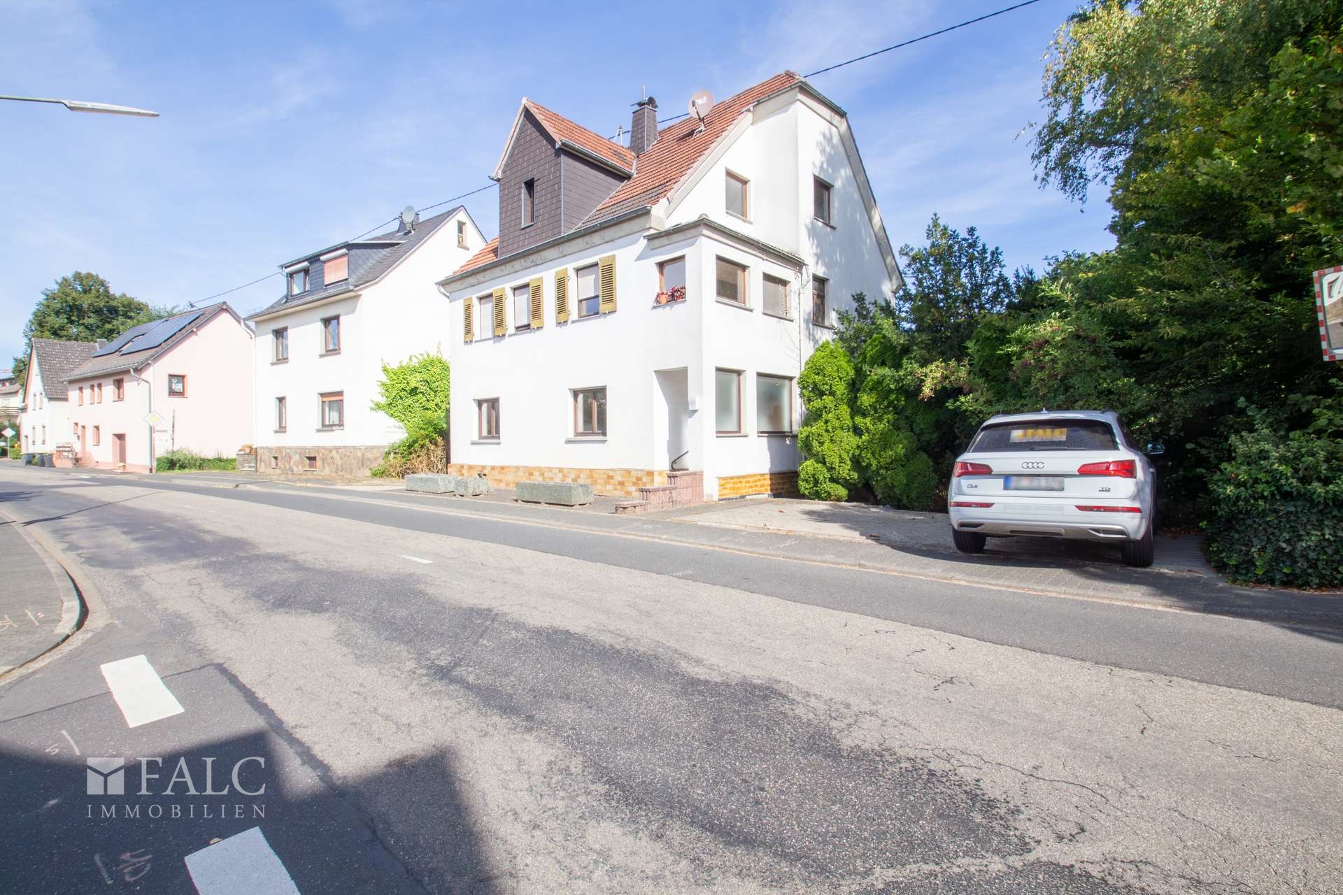 Straßenansicht