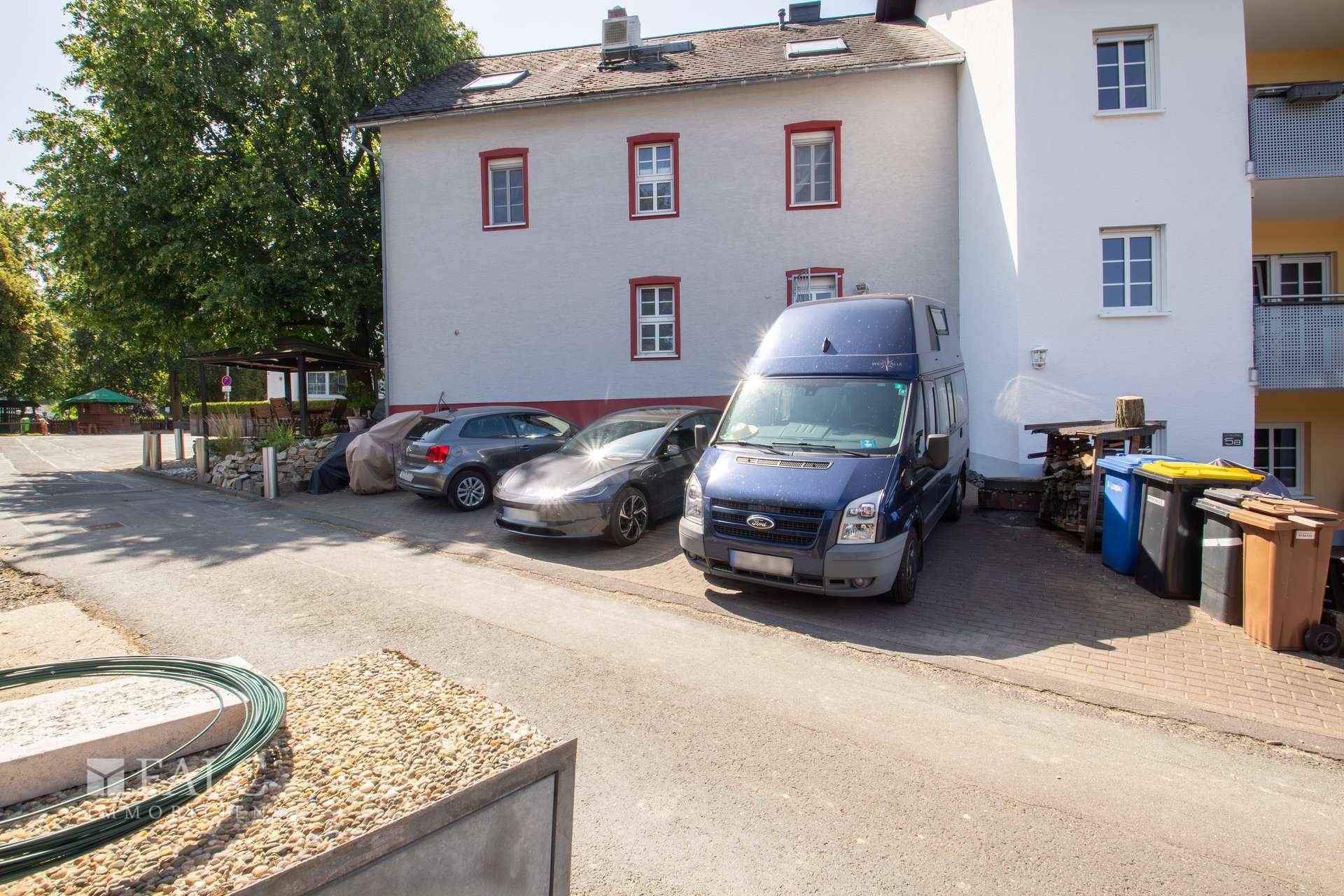 Straßenansicht