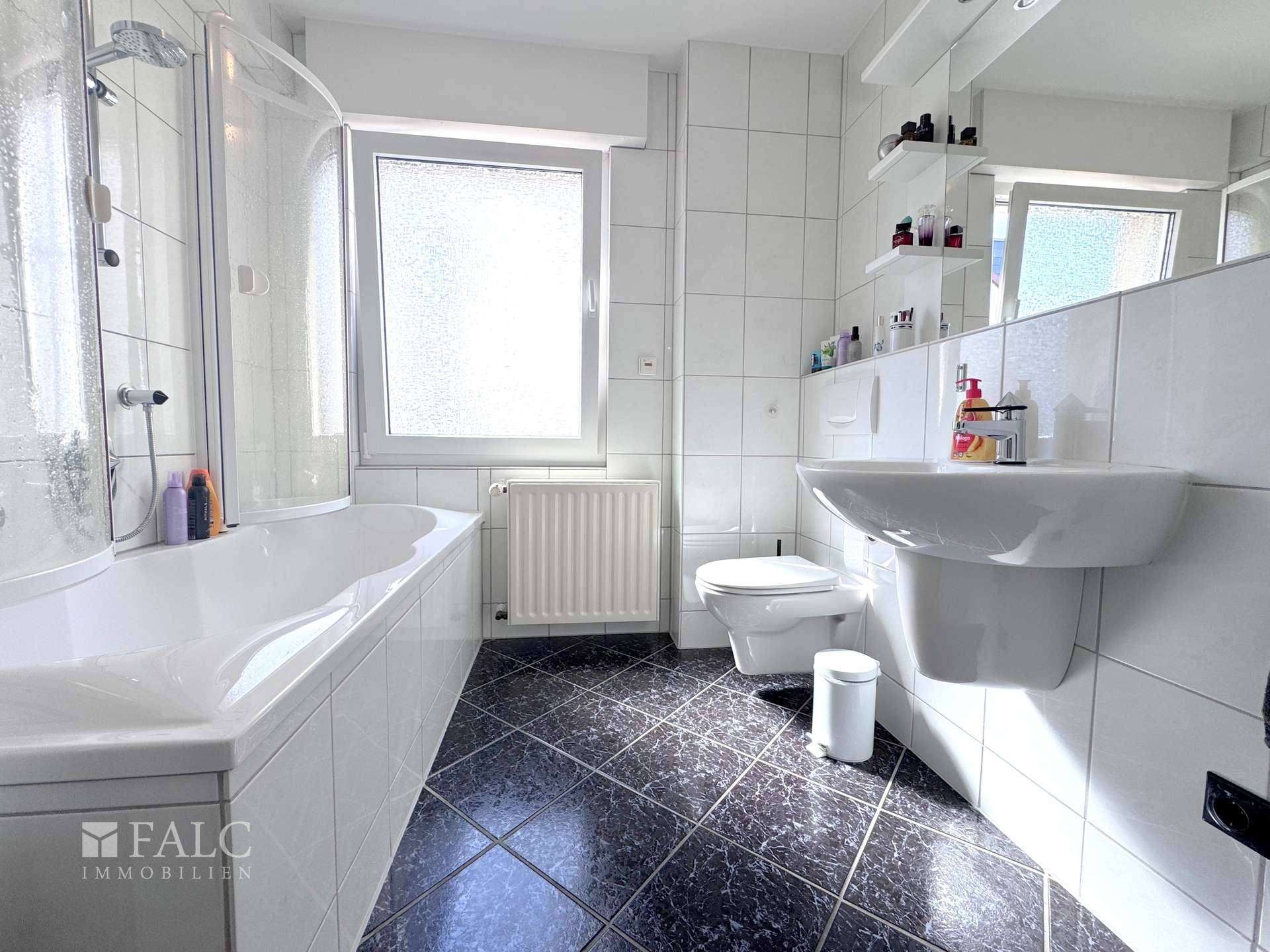 Badezimmer 1. OG