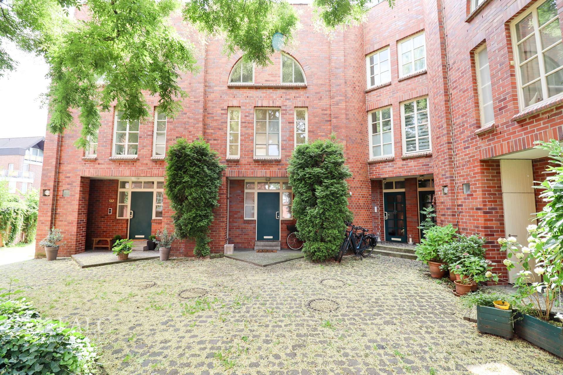 Hausansicht von vorne