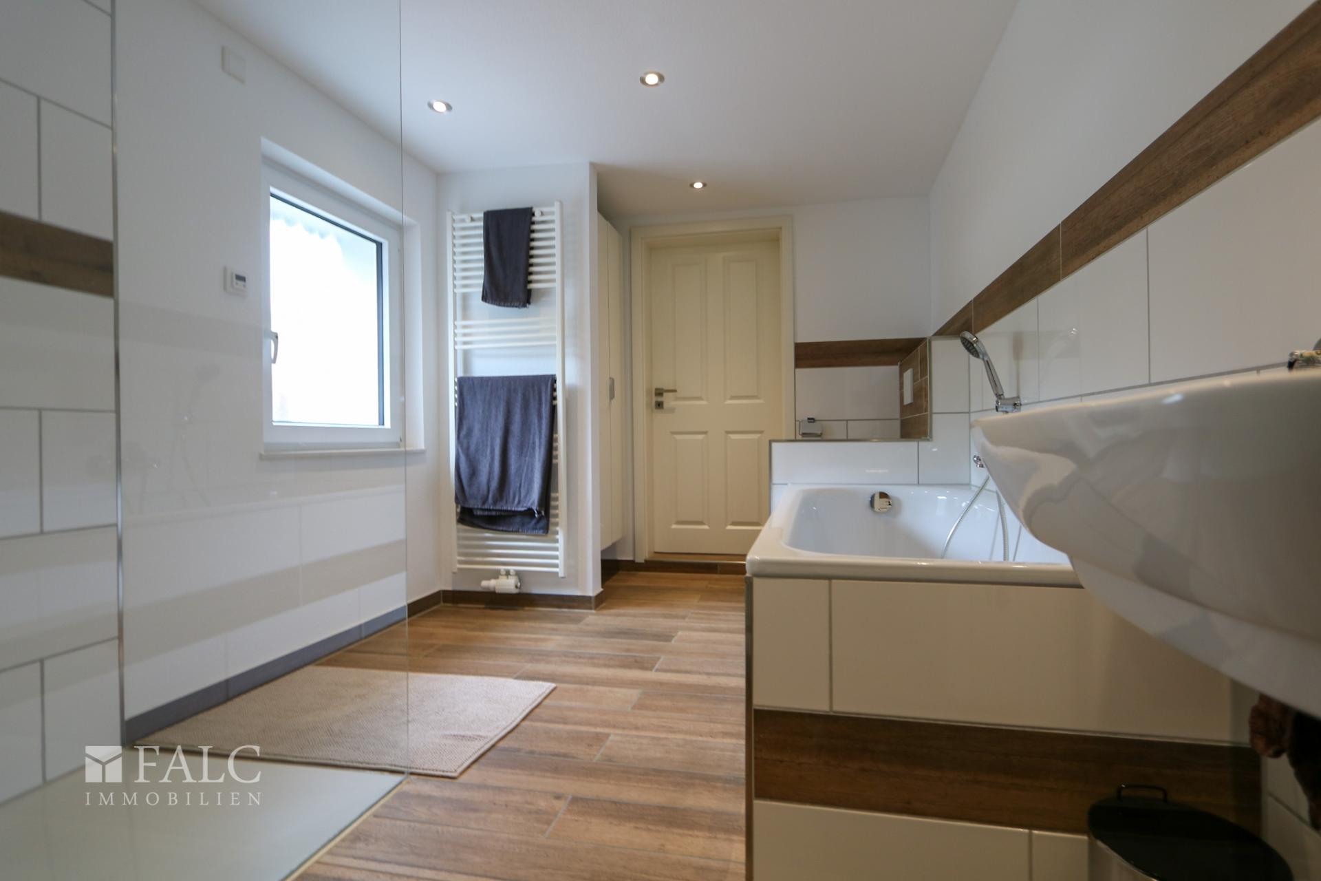 Badezimmer EG