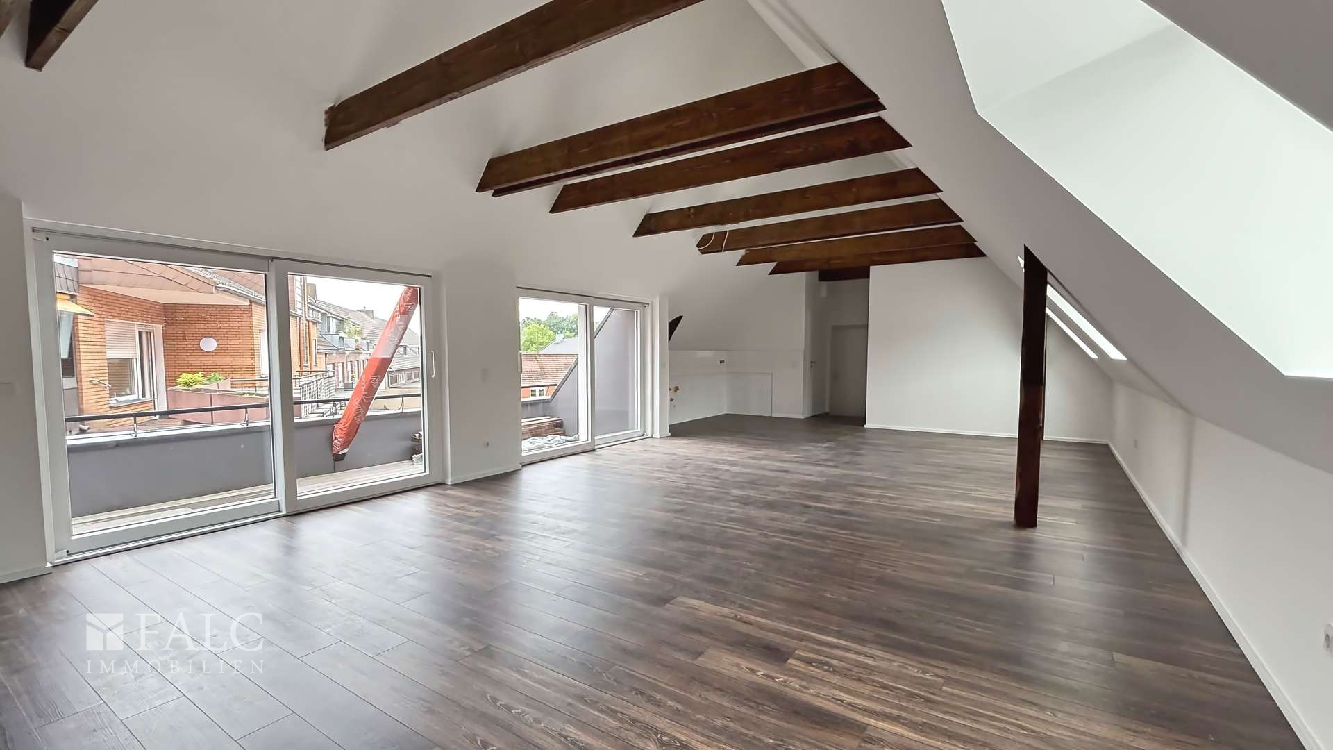 Küchenbereich mit Balkon