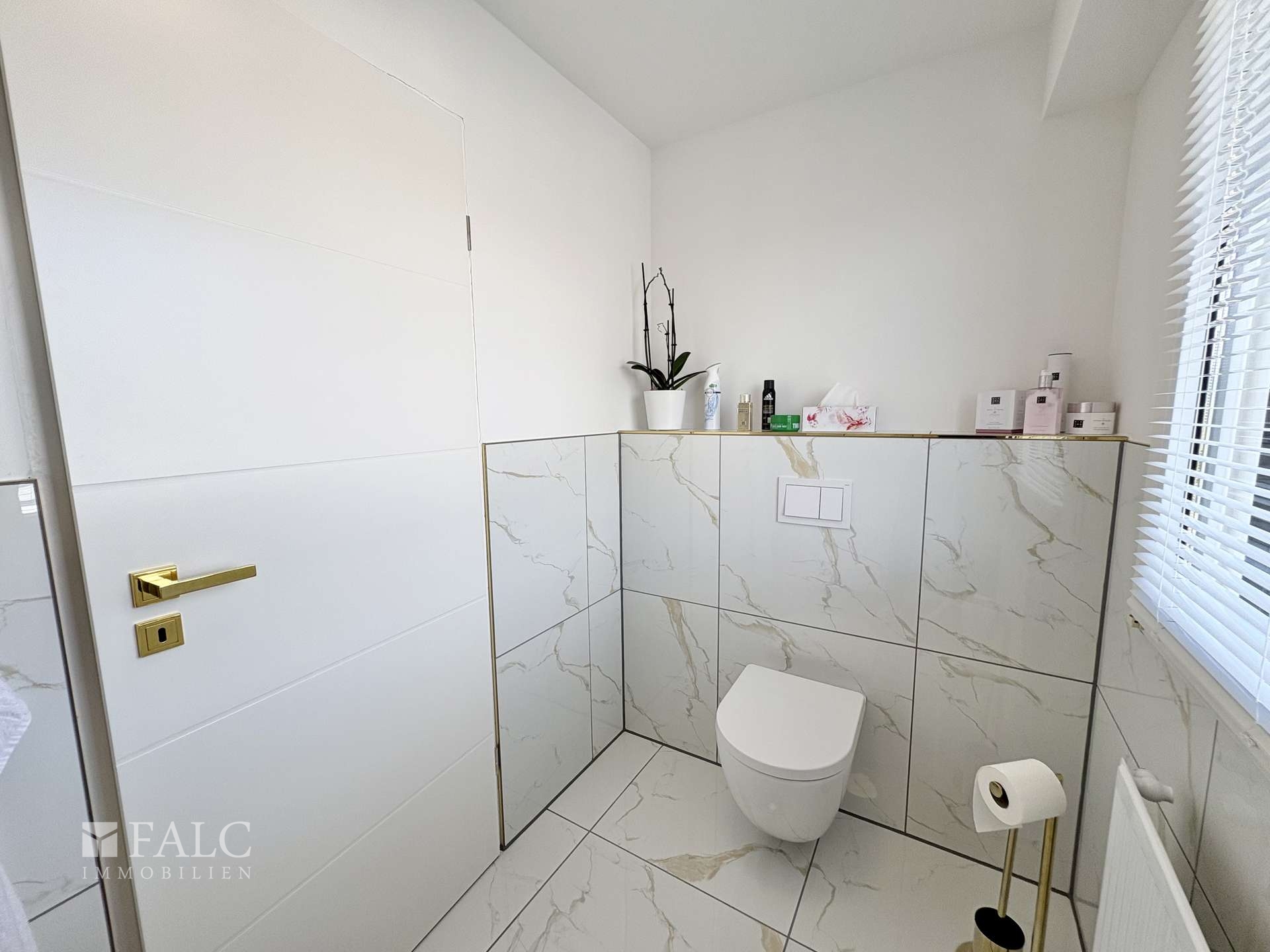 Toilette im DG 