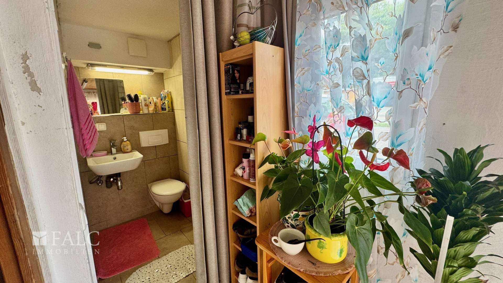 WE 2: Badezimmer
