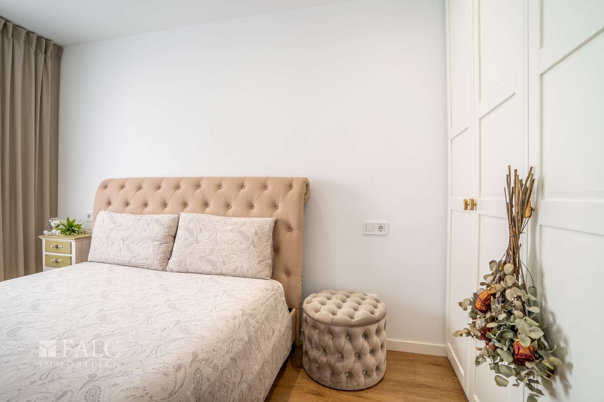 Schlafzimmer 1
