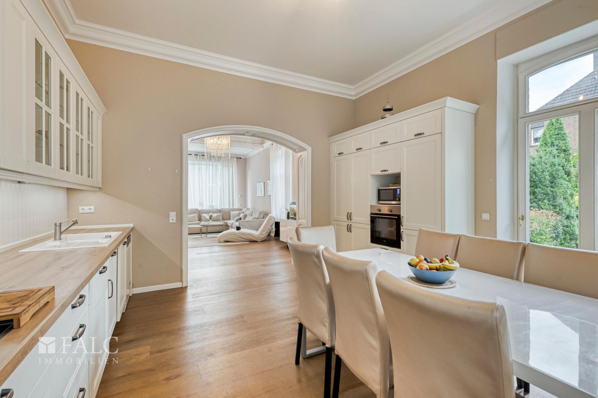 offener Wohn- und Essbereich