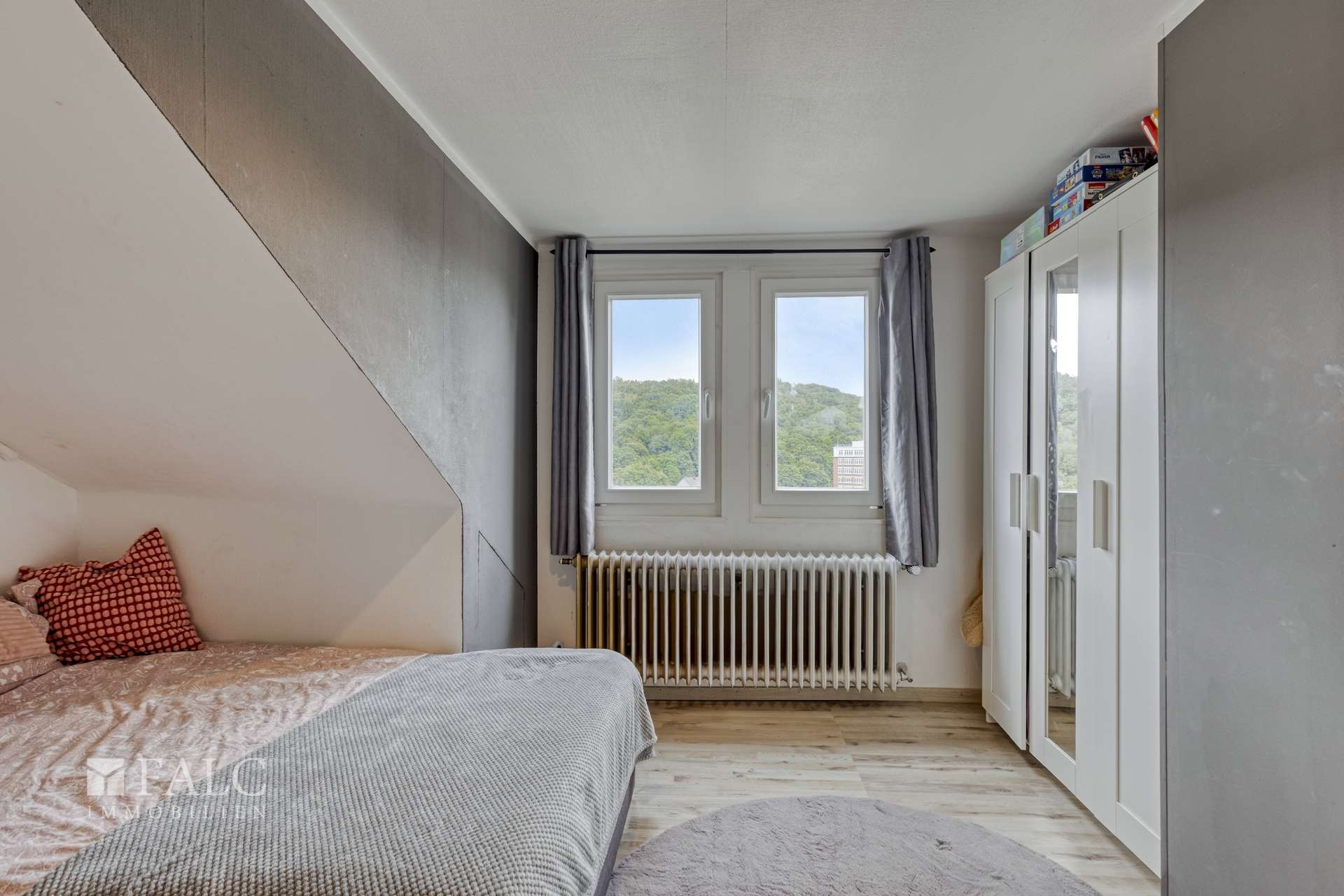 Schlafzimmer DG