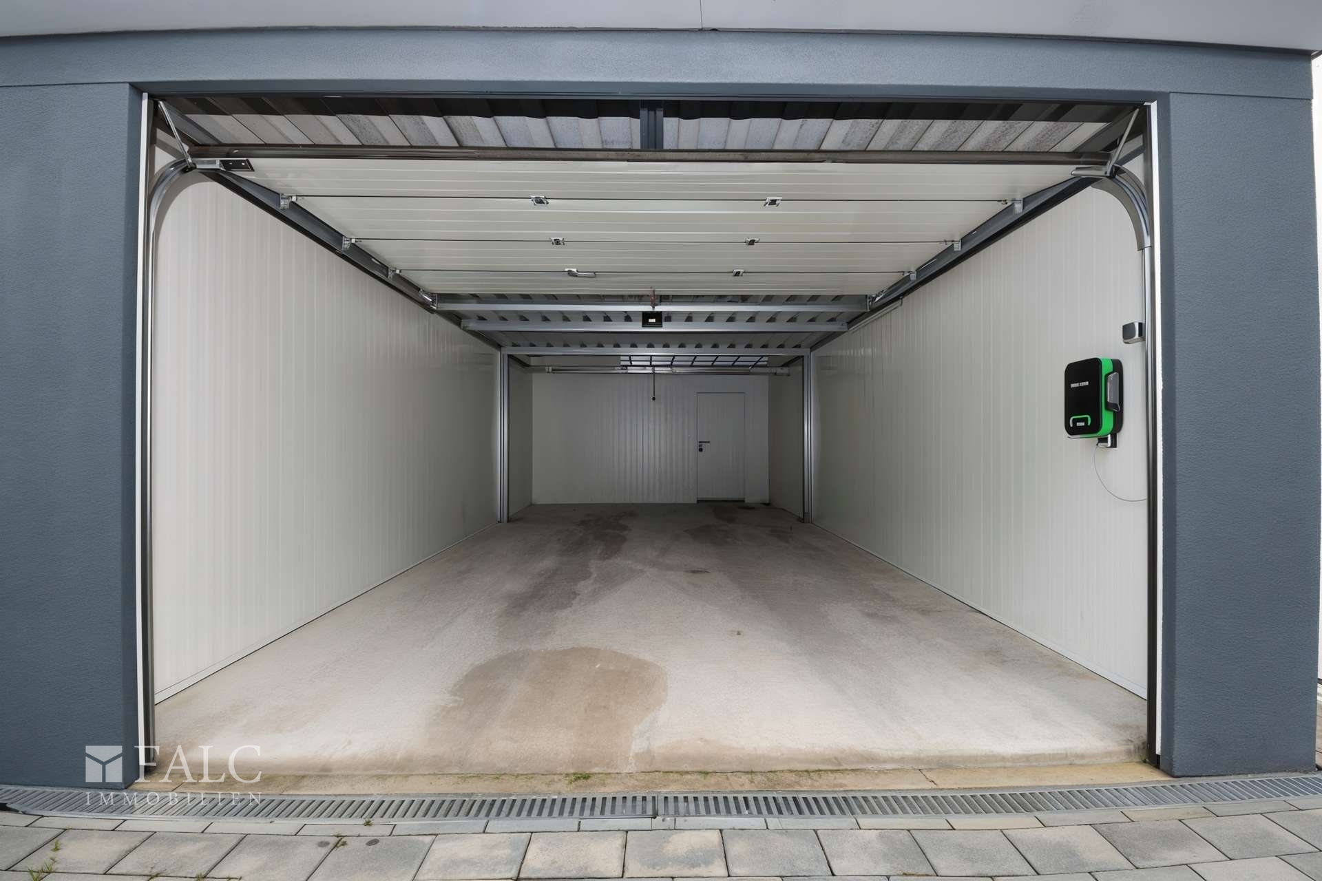 Garage - (KI generiert)