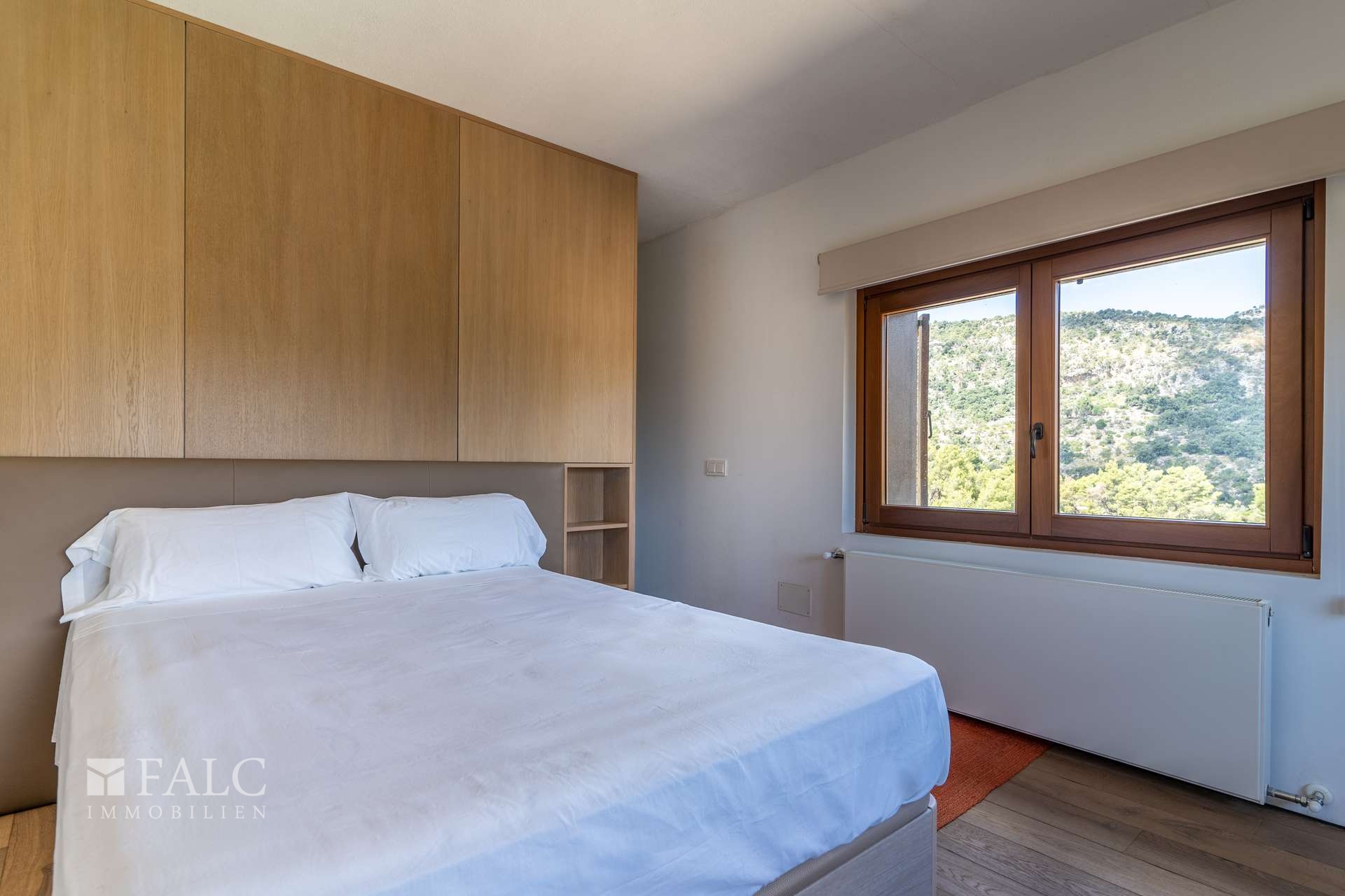 Schlafzimmer 1