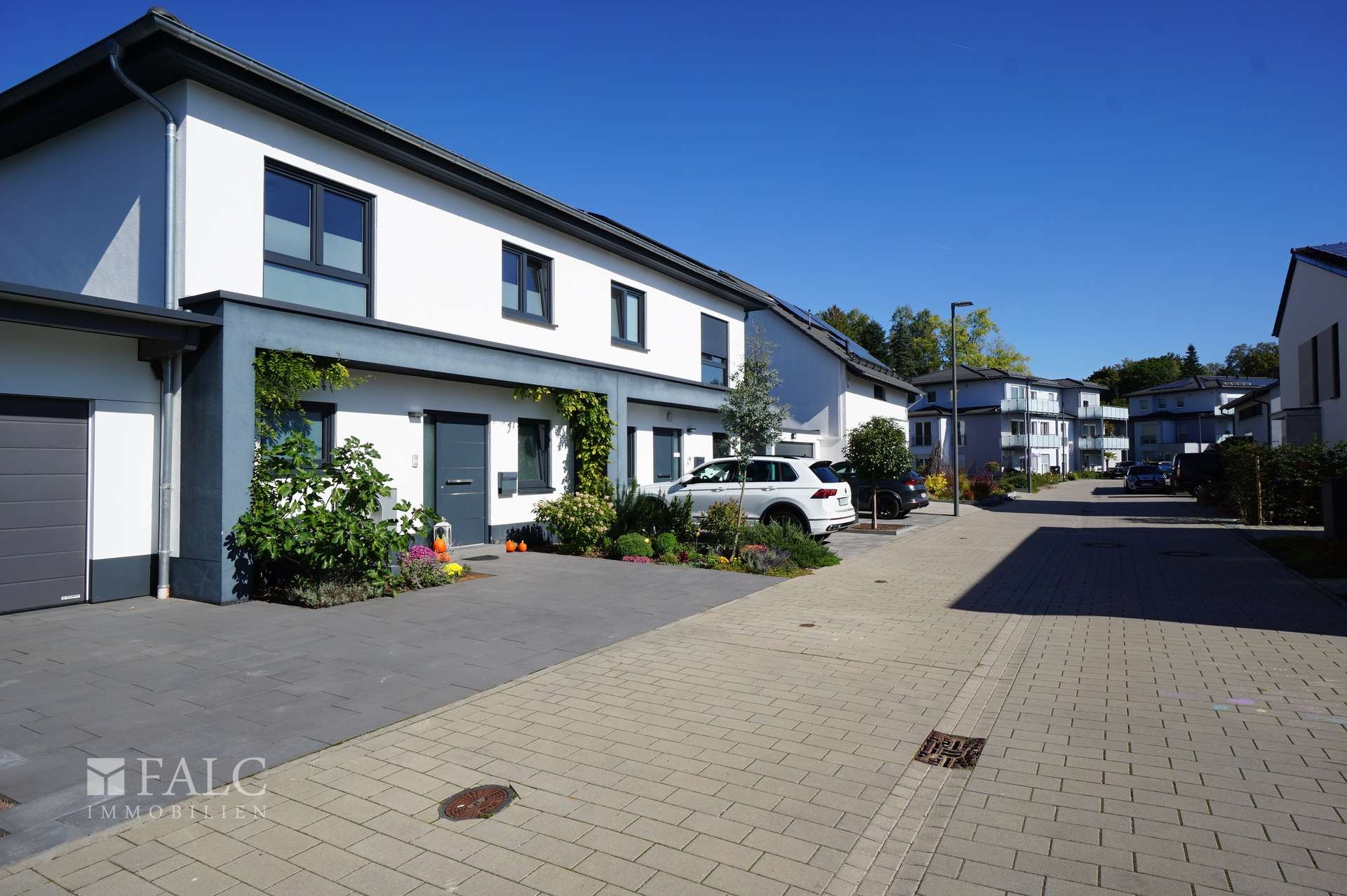 Straßenansicht