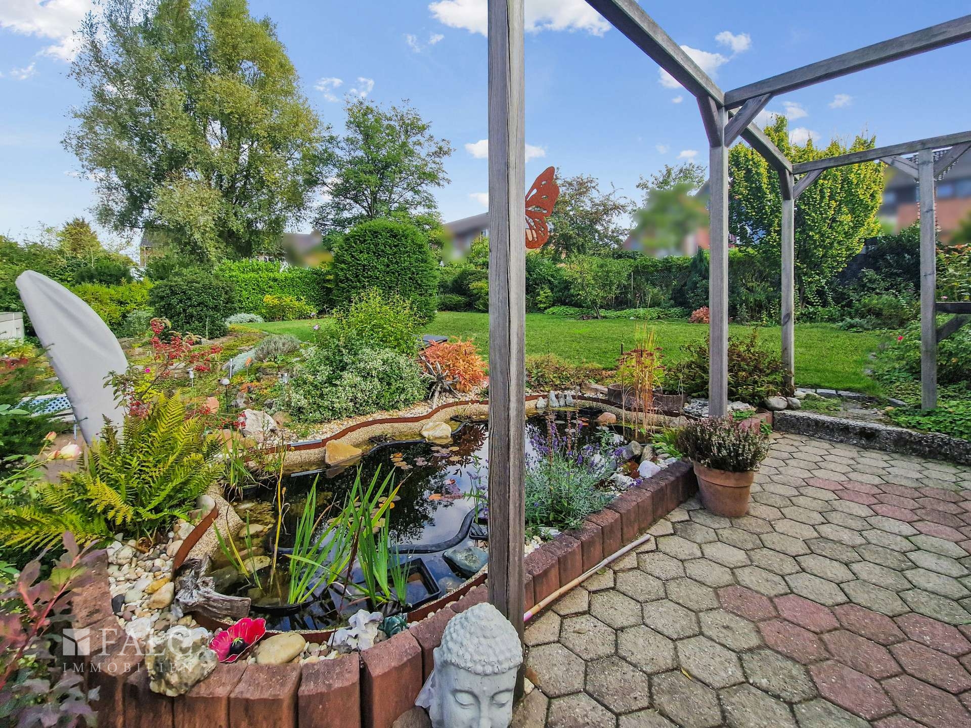 Gemeinschaftsgarten mit Teich