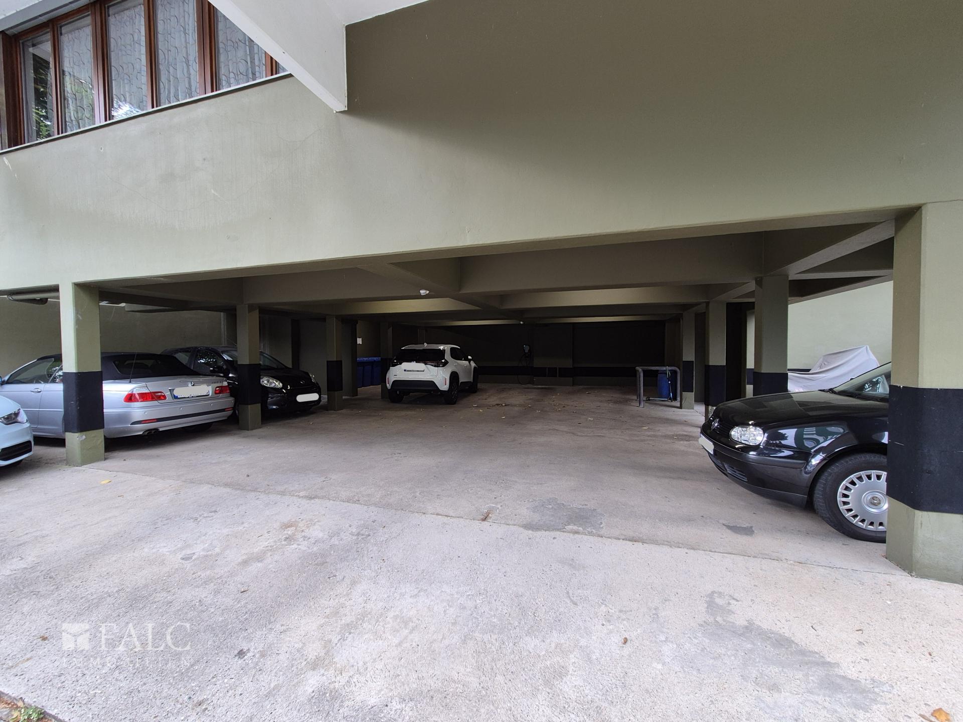 Autostellplatz überdacht