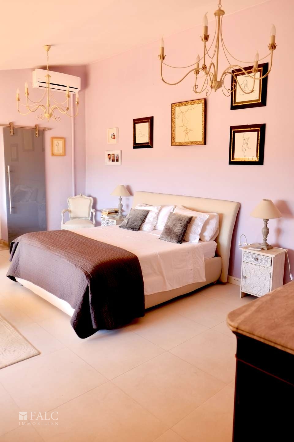 Master bed room
