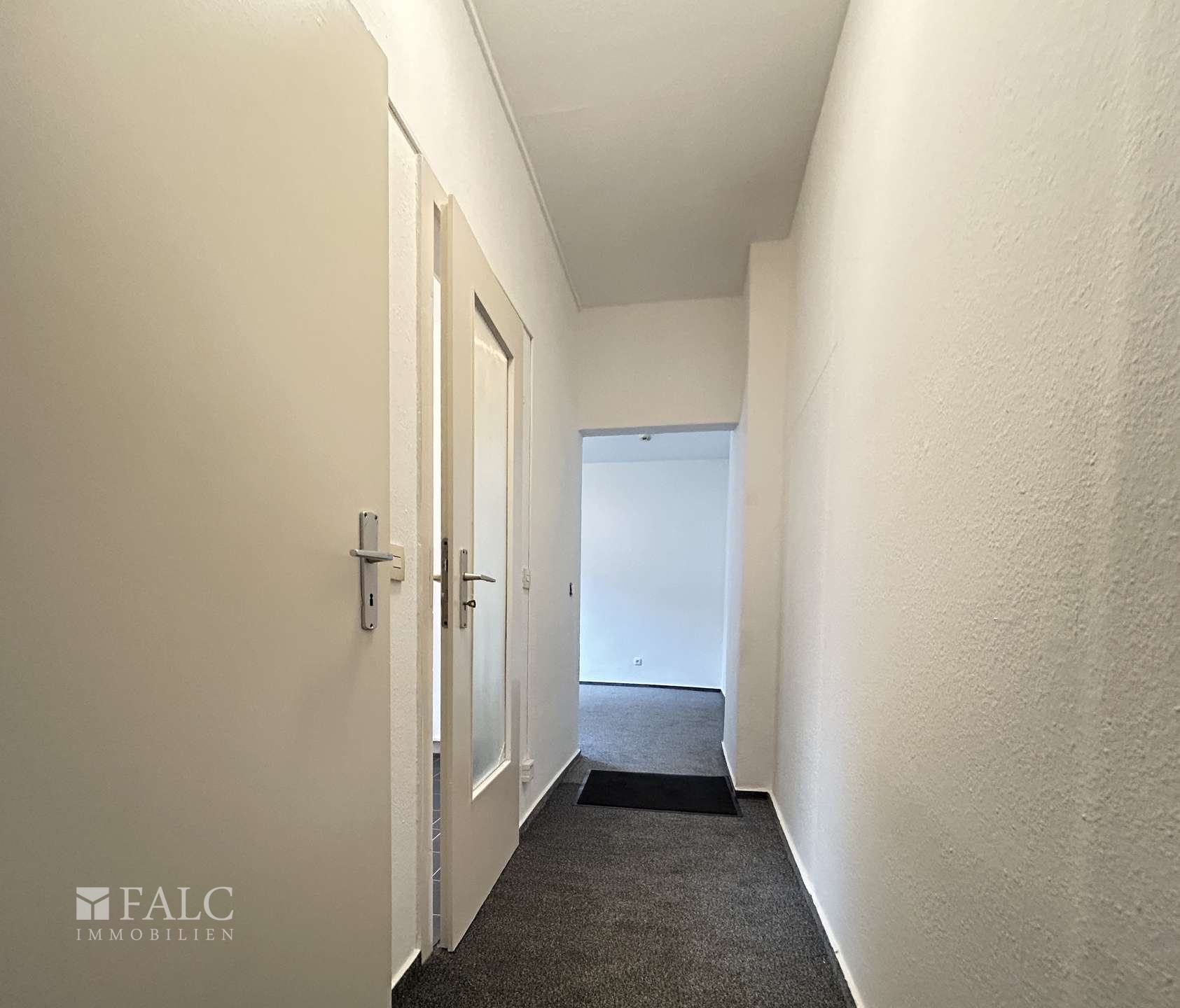 EG hinten links Flur
