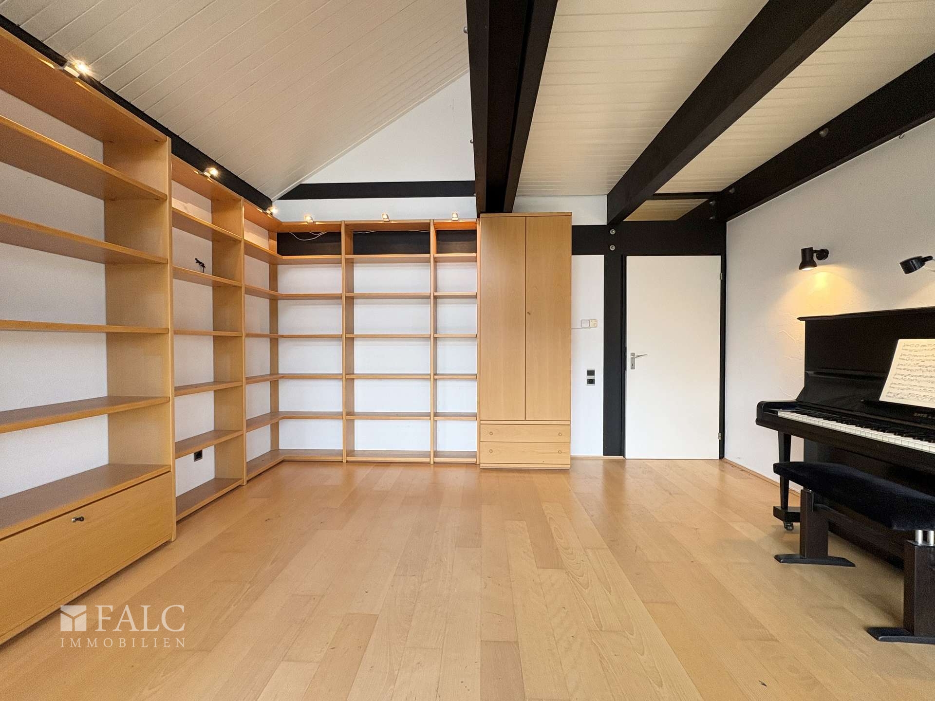 Großes Schlafzimmer 