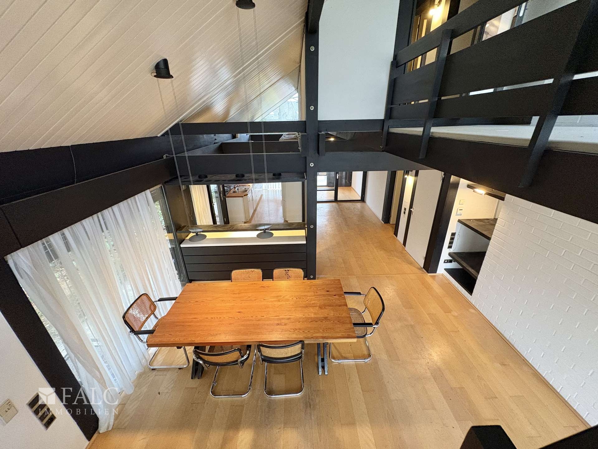 Blick vom Atelier runter 