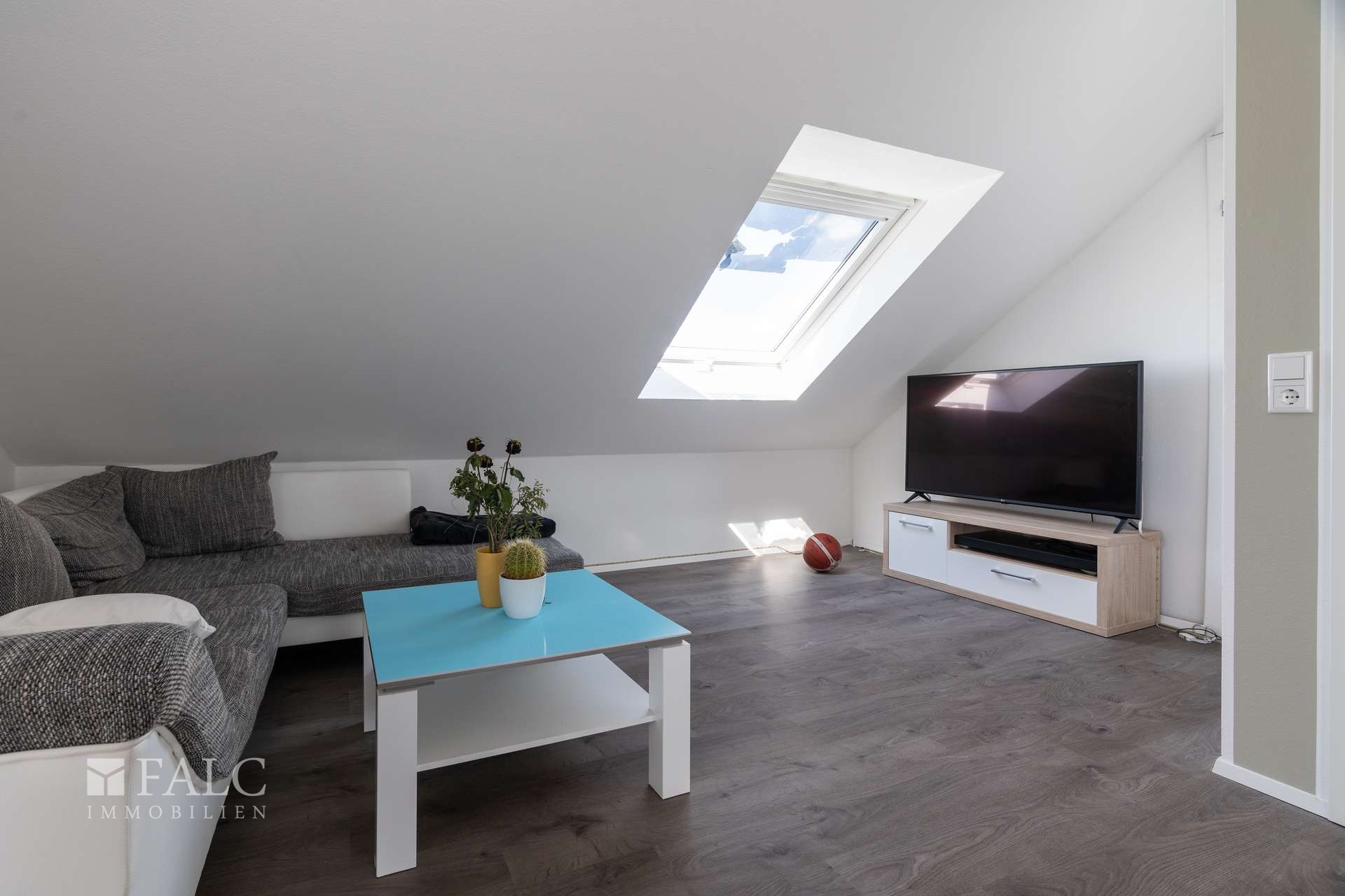 Schlaf- Wohnbereich DG