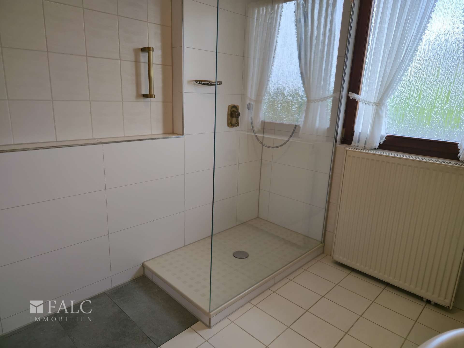 Badezimmer EG