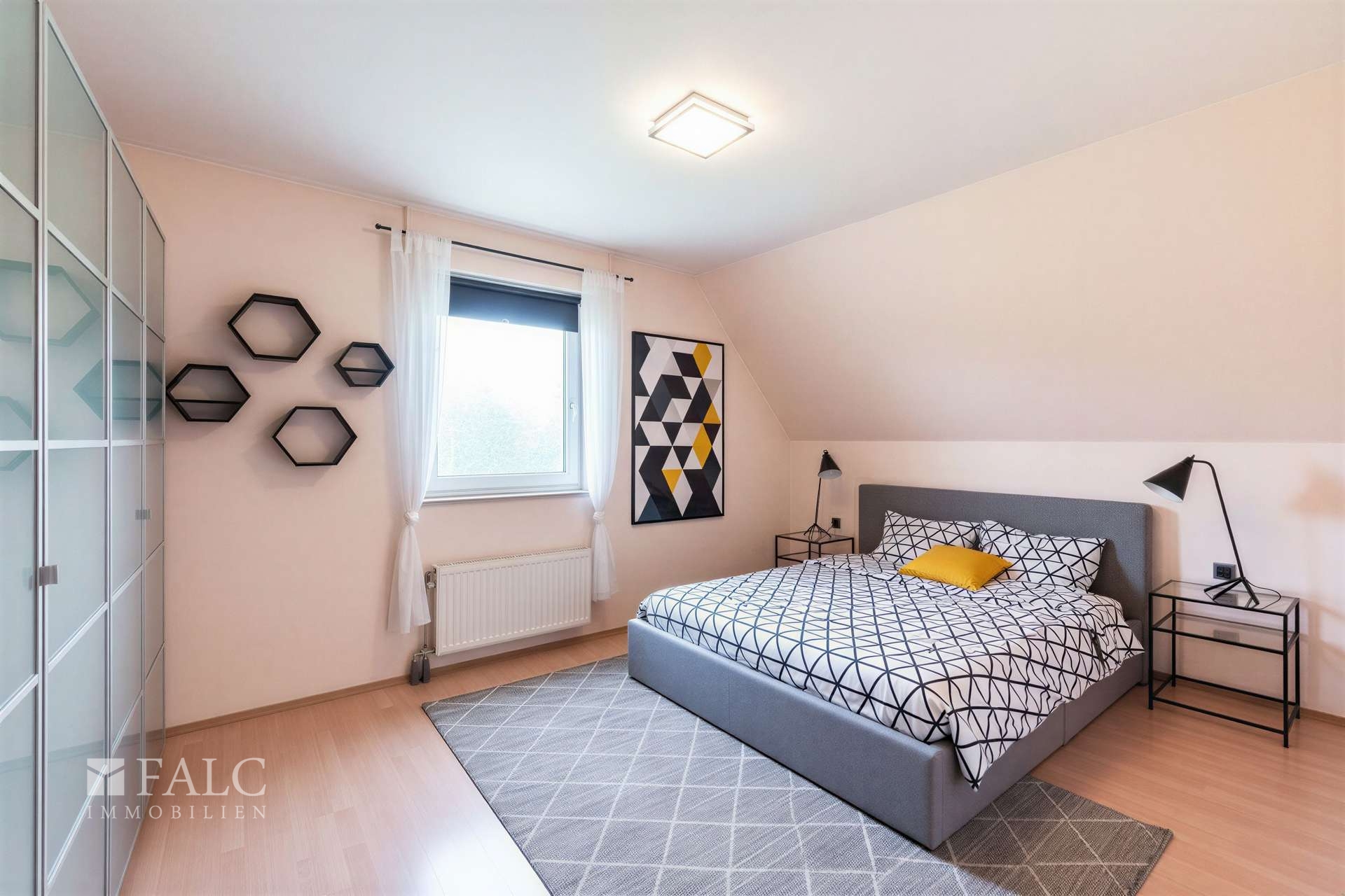 1.OG Schlafzimmer 2 - (KI generiert)