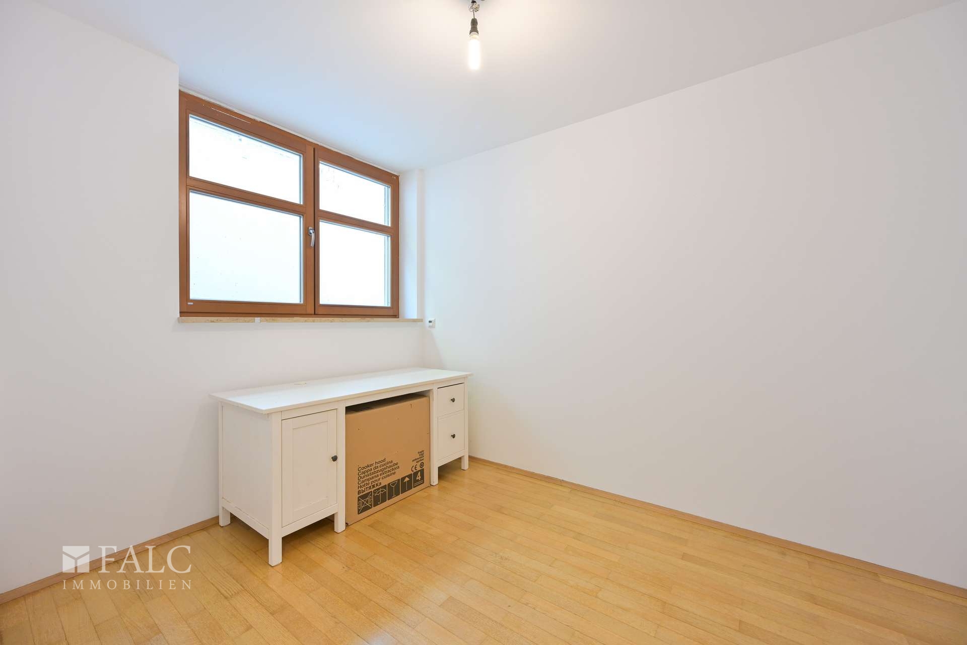 UG Büro Blick Fenster