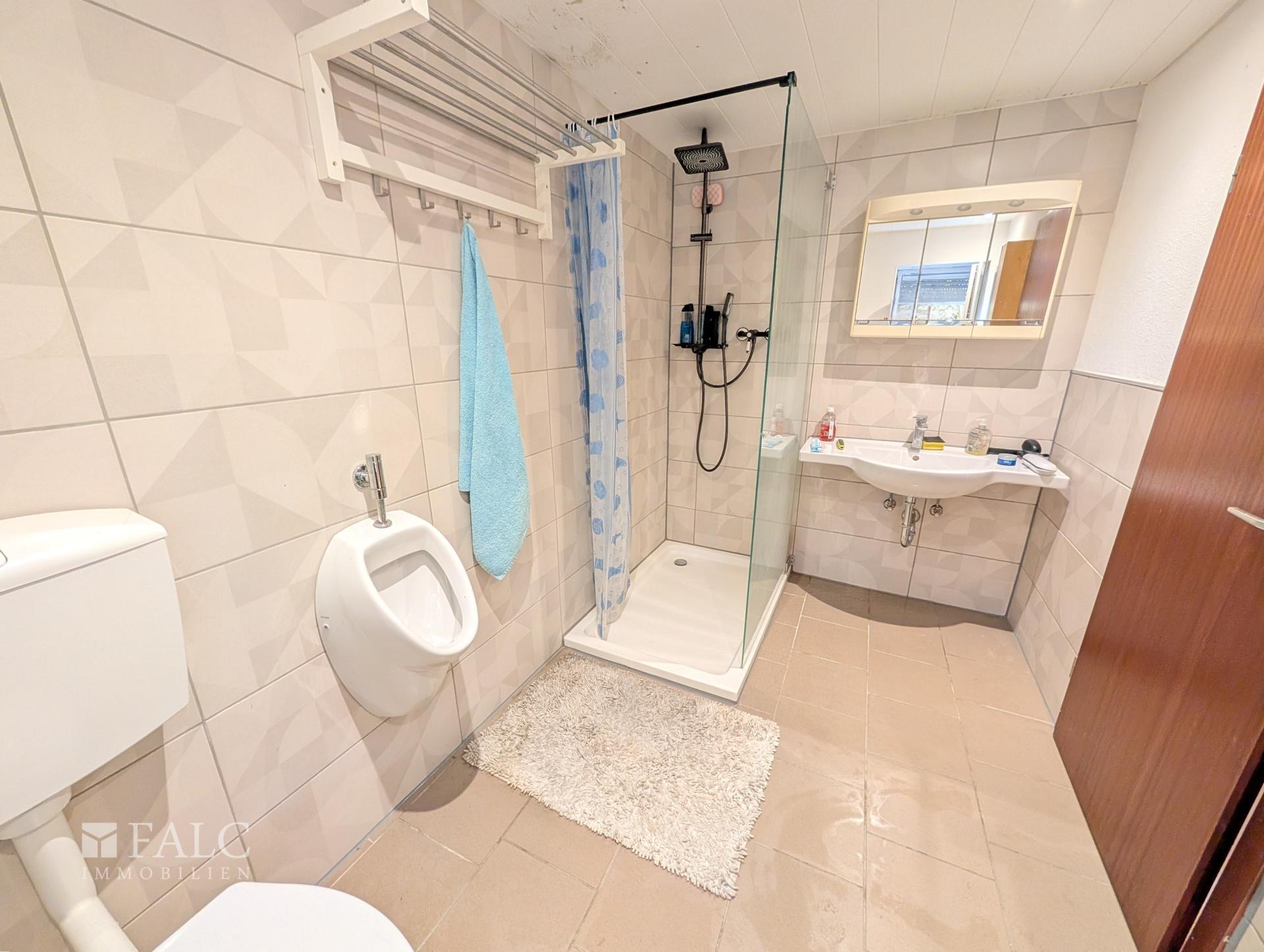 Badezimmer 1. OG Altbau