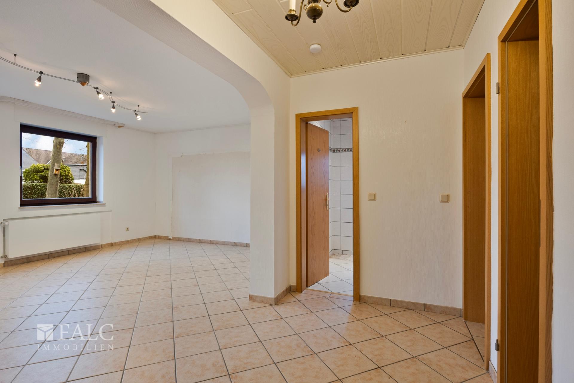 Flur / Zugang Wohnzimmer