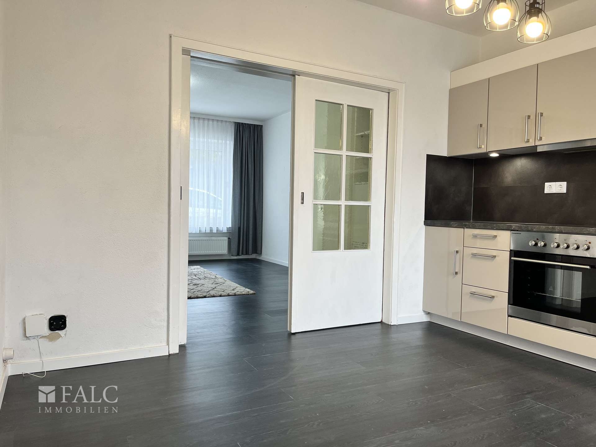 Küche mit Schiebetür