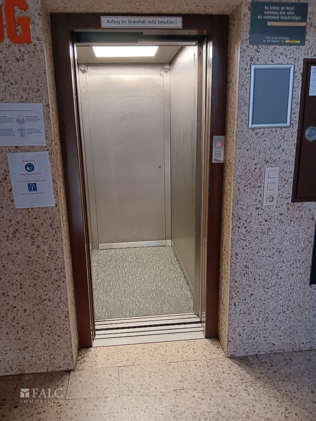 Aufzug - EG