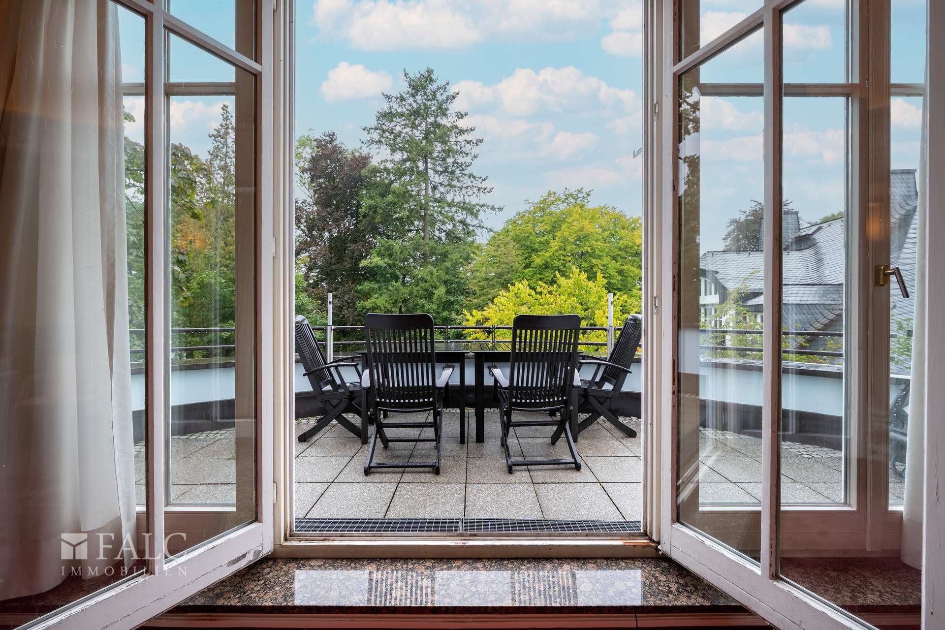 Balkon mit Blick ins Grüne
