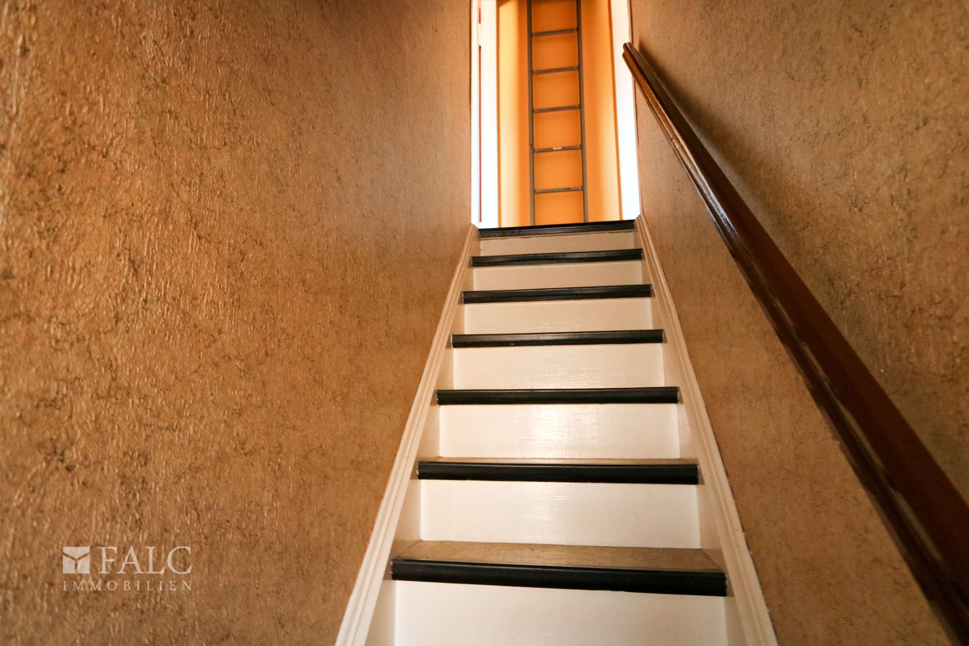 Treppe zum DG